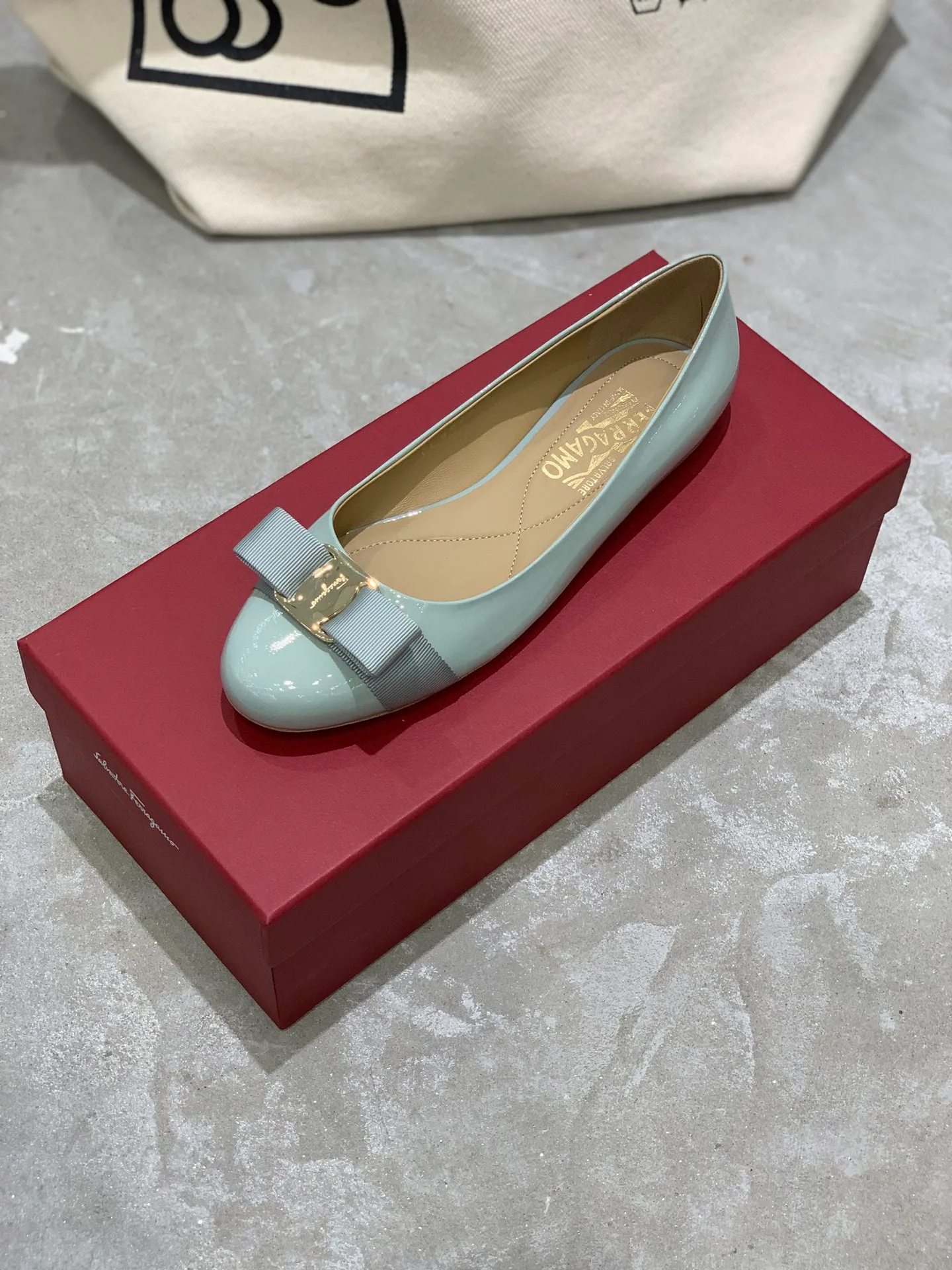 Women's Ballet Flats SALVATORE FERRAGAMO 18340638
