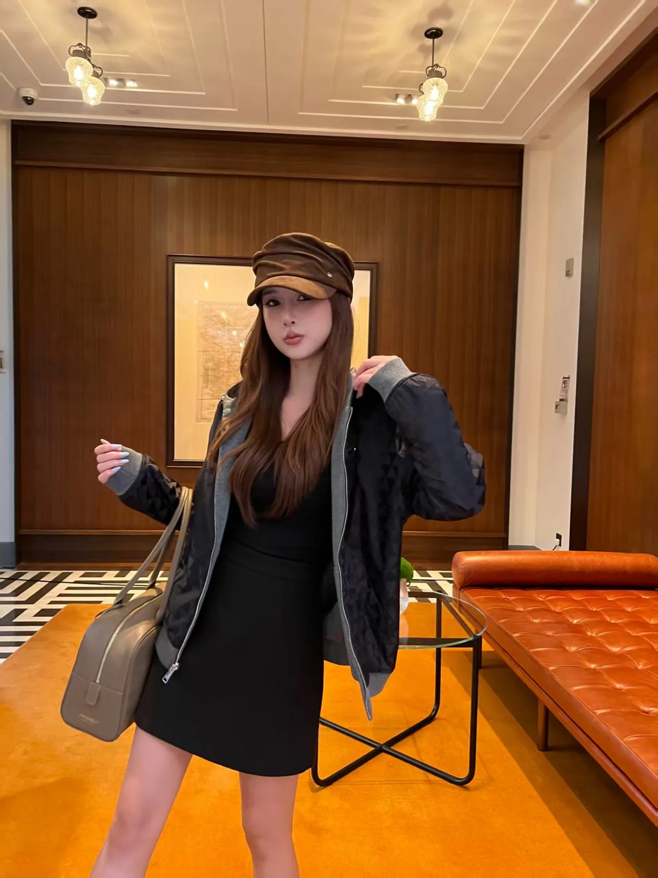 Куртки И Пуховики Женские Prada 18599152