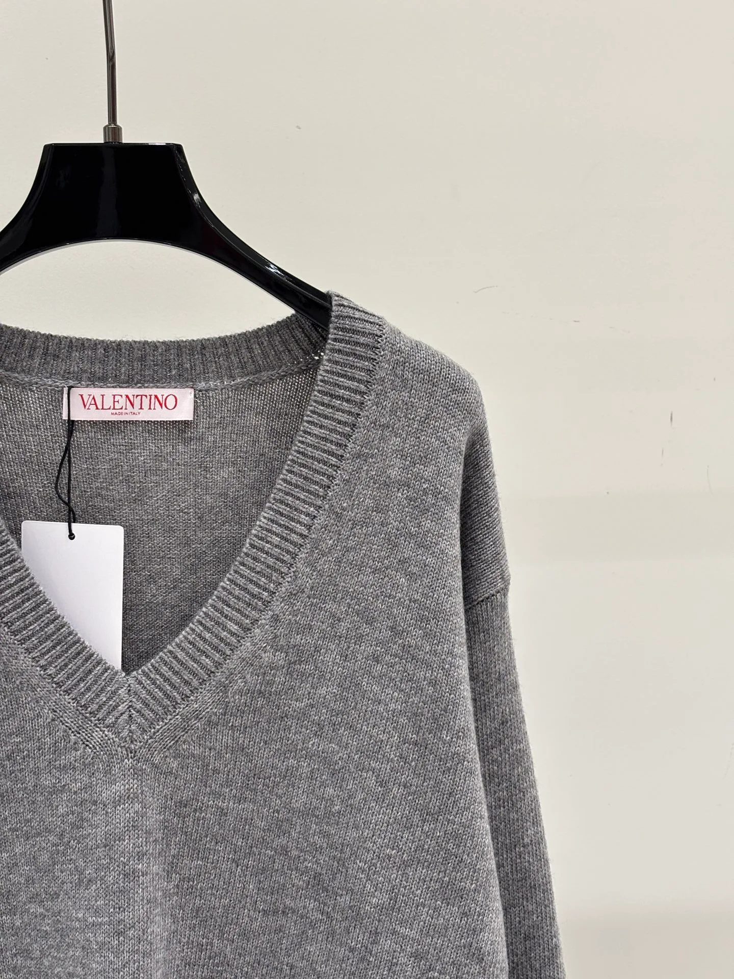 Women's Jumpers And Sweaters VALENTINO 18032131