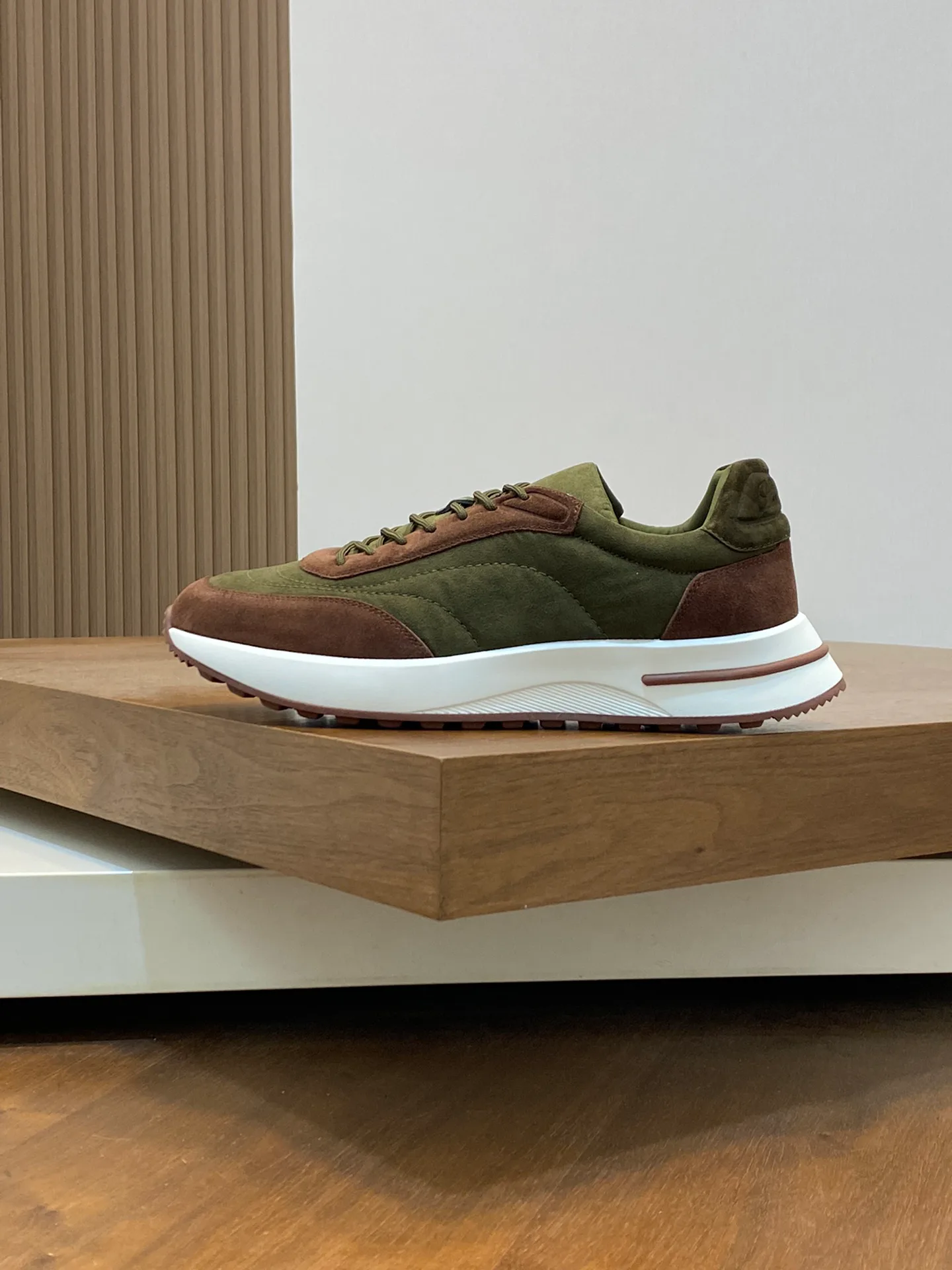 Men's Sneakers LORO PIANA 17942770