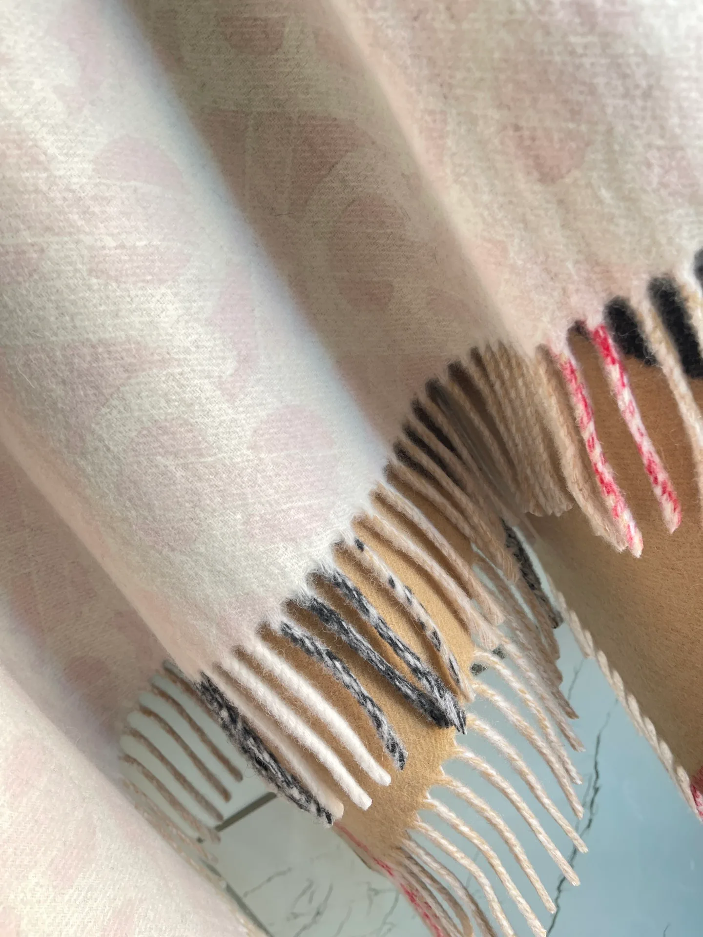 Scarves BURBERRY 17850235