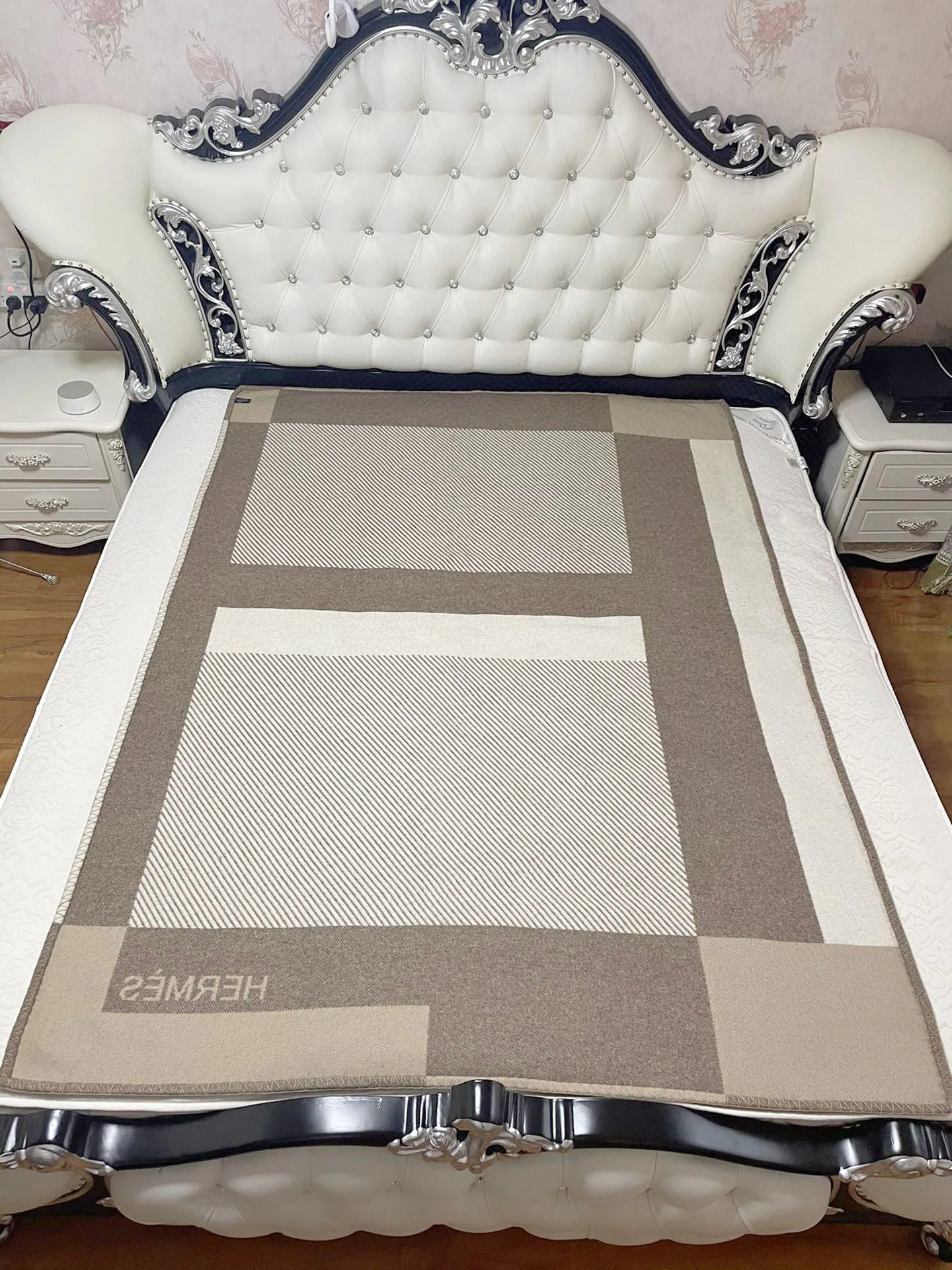 Textiles HERMES 18002668