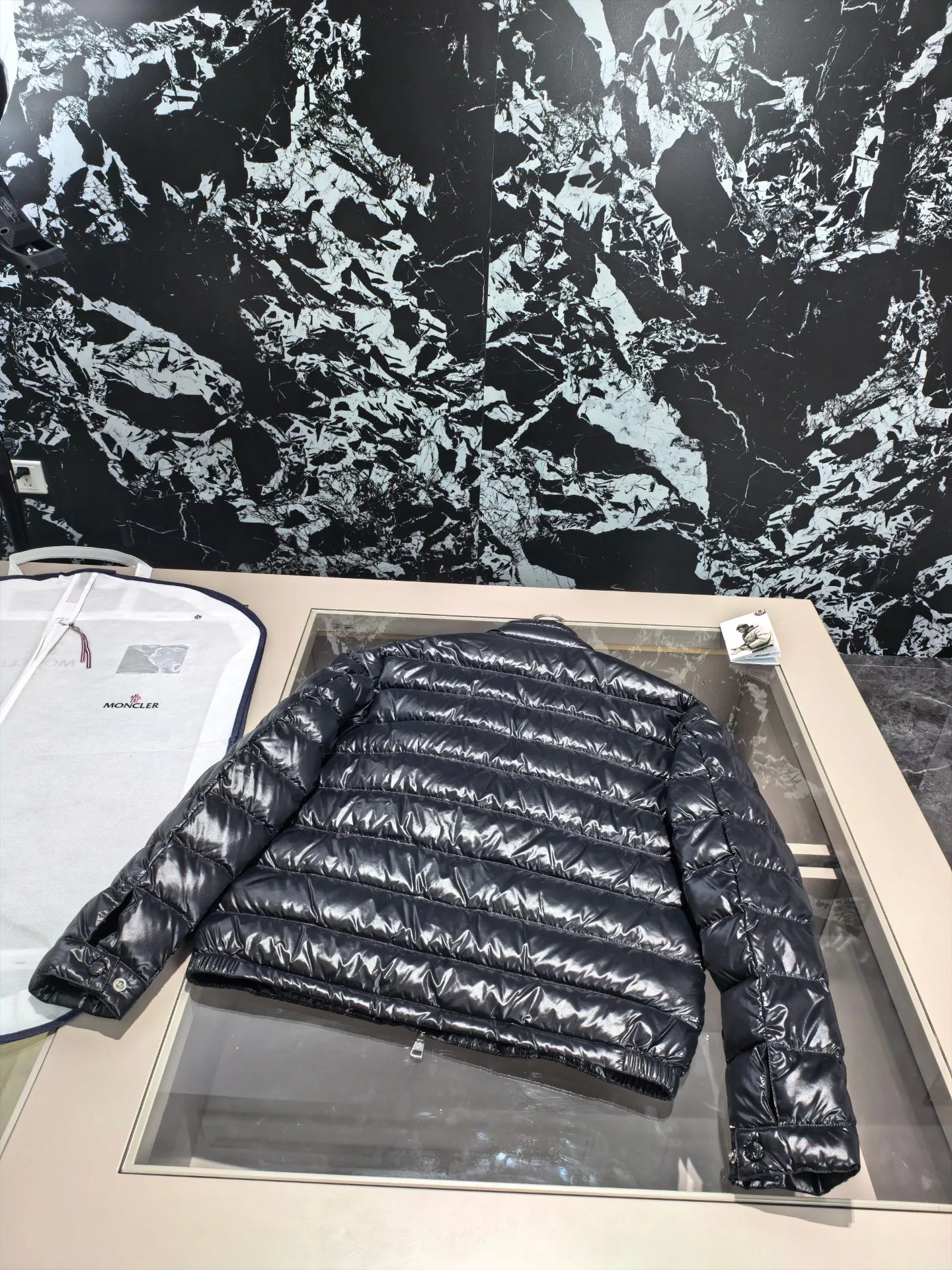 Куртки И Пуховики Мужские Moncler 18683760