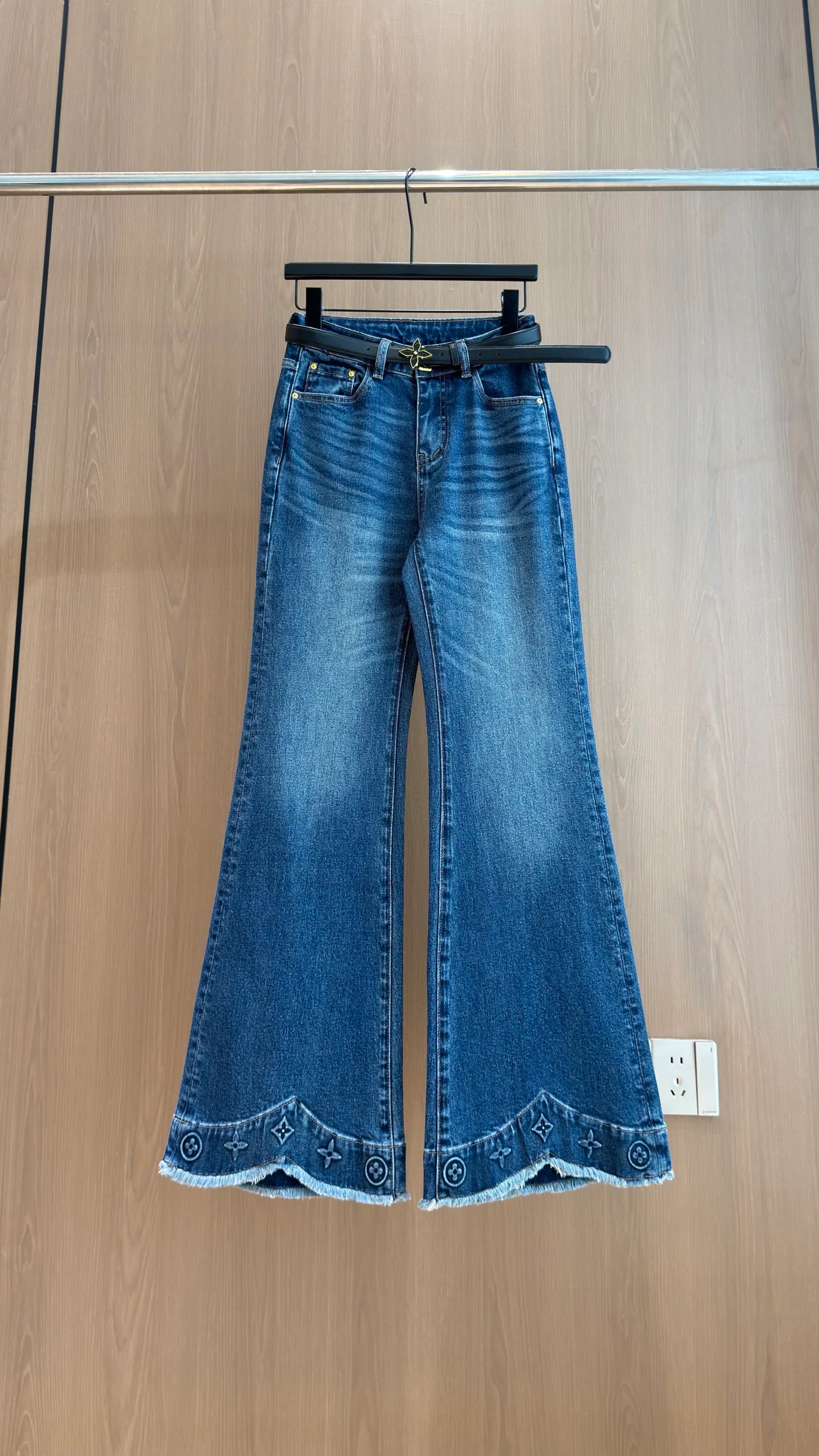 Women's Jeans LOUIS VUITTON 18473747
