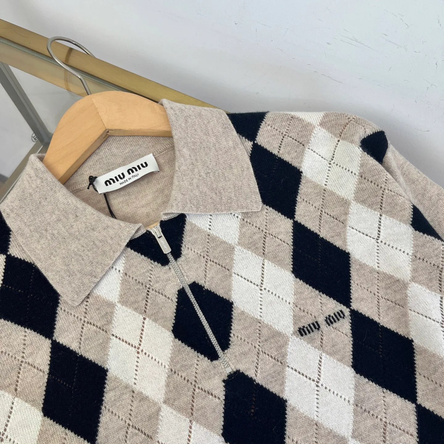 Men's Jumpers And Sweaters MIU MIU 18484292