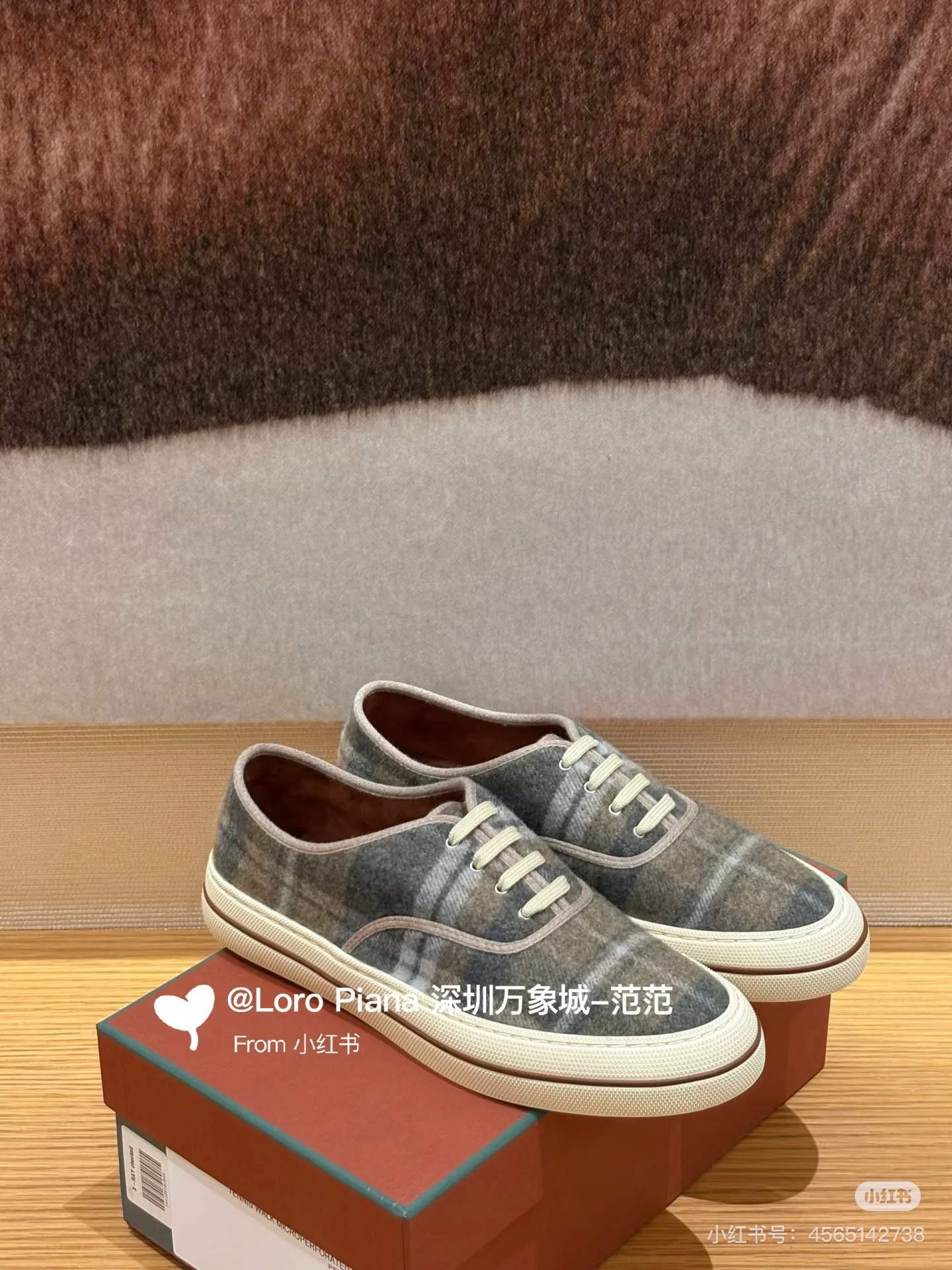 Women's Sneakers LORO PIANA 18258094