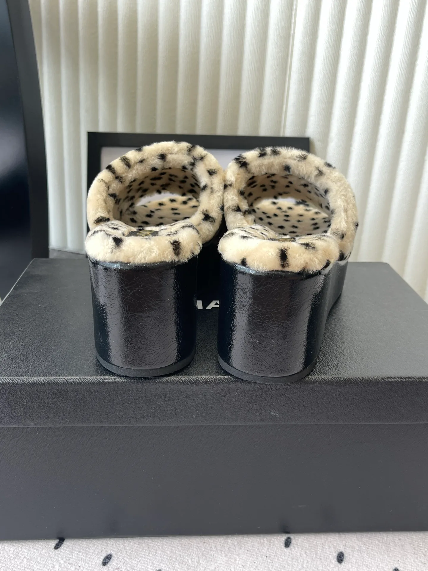 Women's Mules And Clogs CHANEL 18069903