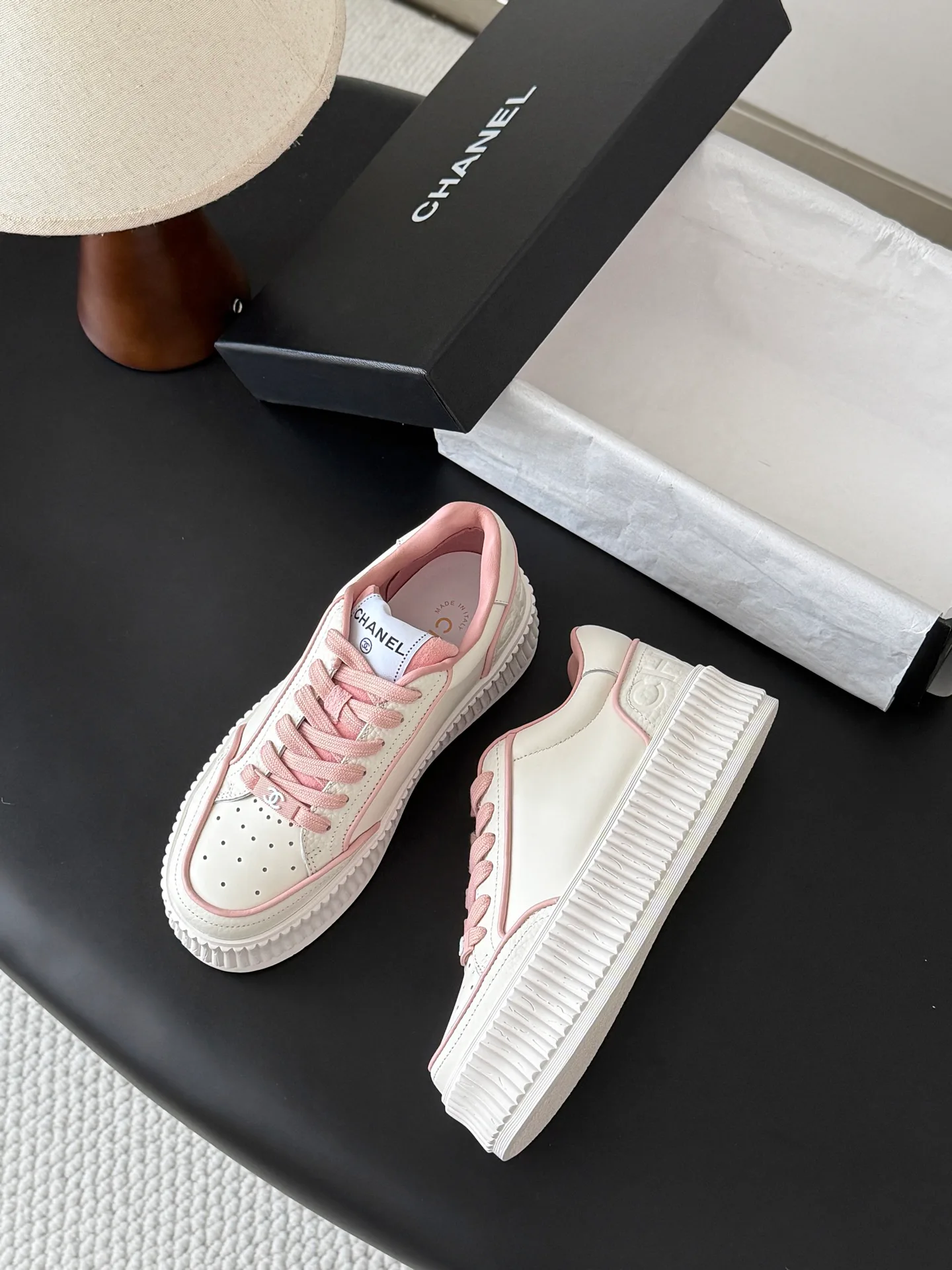 Women's Sneakers CHANEL 17364643