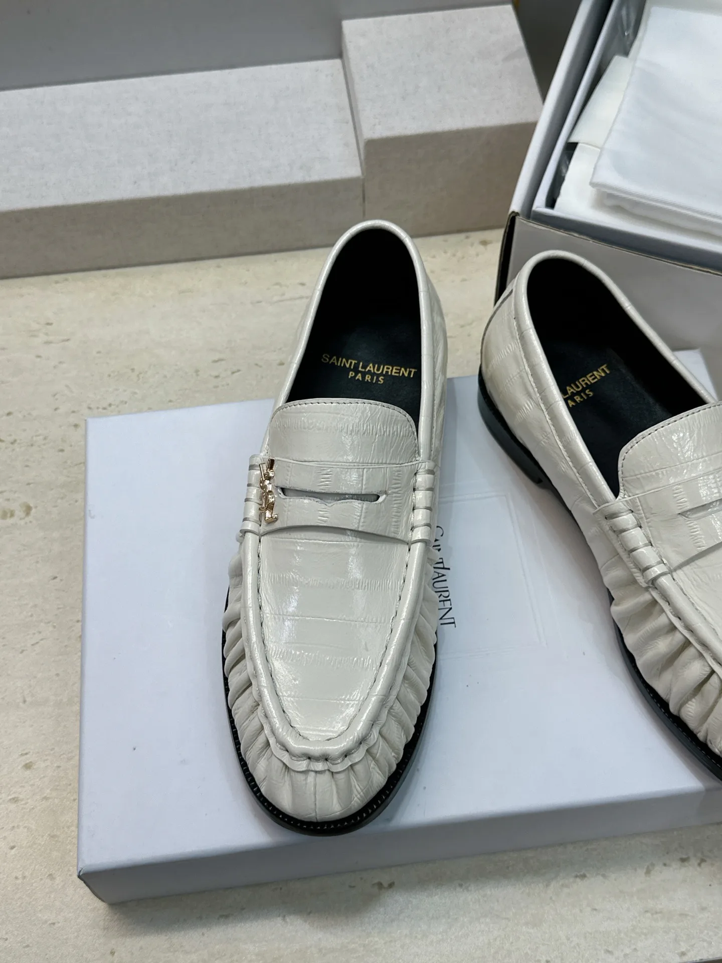 Women's Loafers And Moccasins SAINT LAURENT 18007077