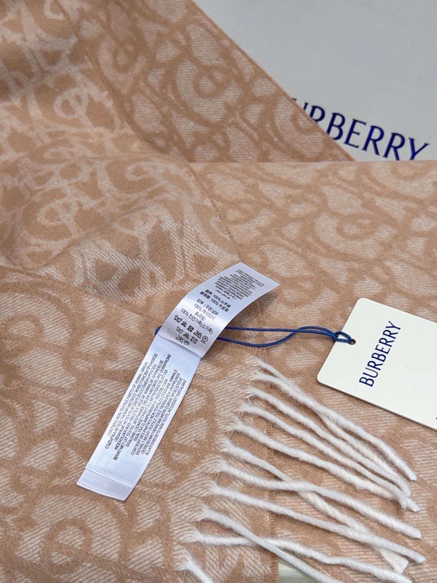 Scarves BURBERRY 18287236