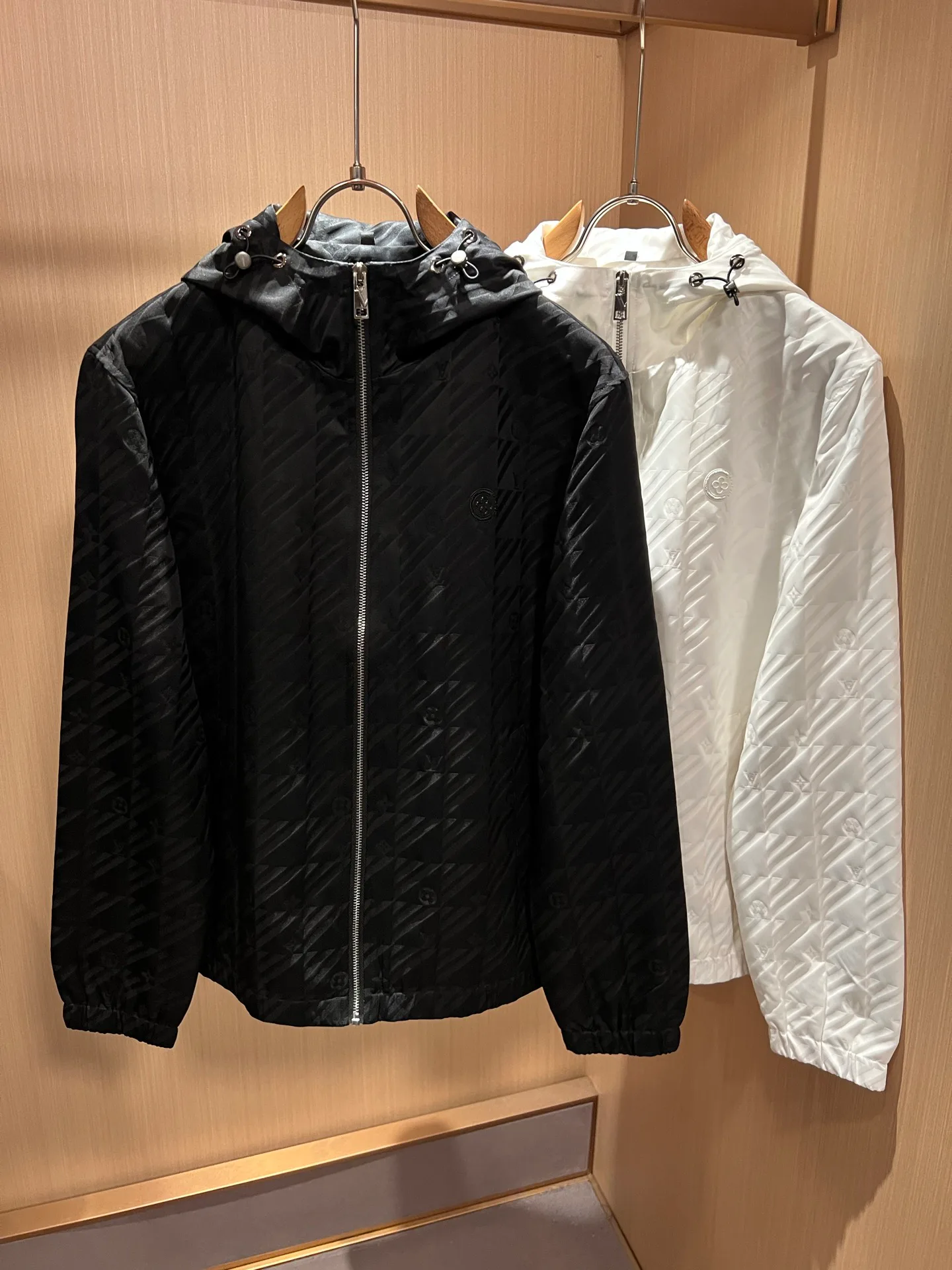 Куртки И Пуховики Мужские Louis Vuitton 18592742