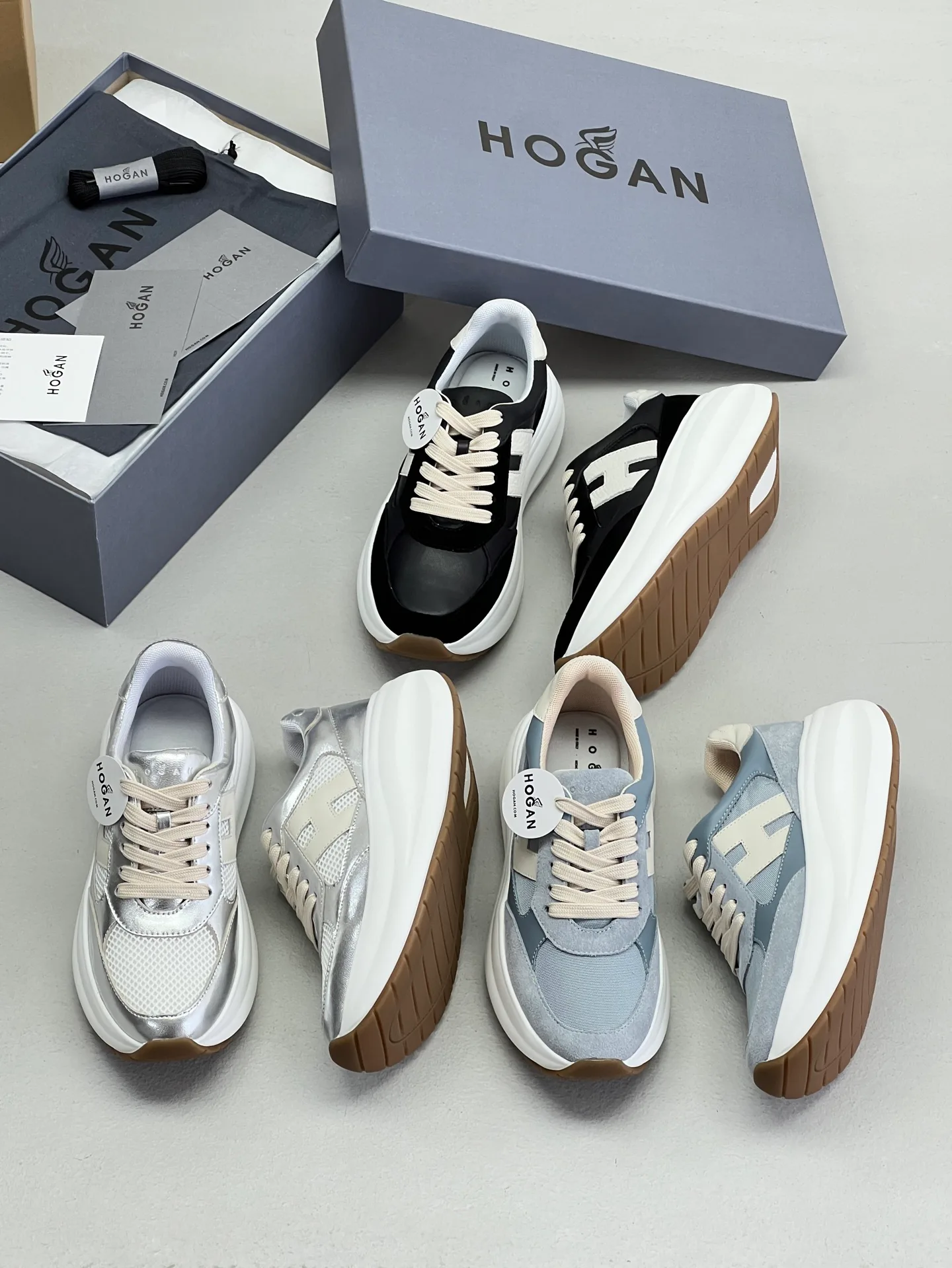 Women's Sneakers HOGAN 17435928