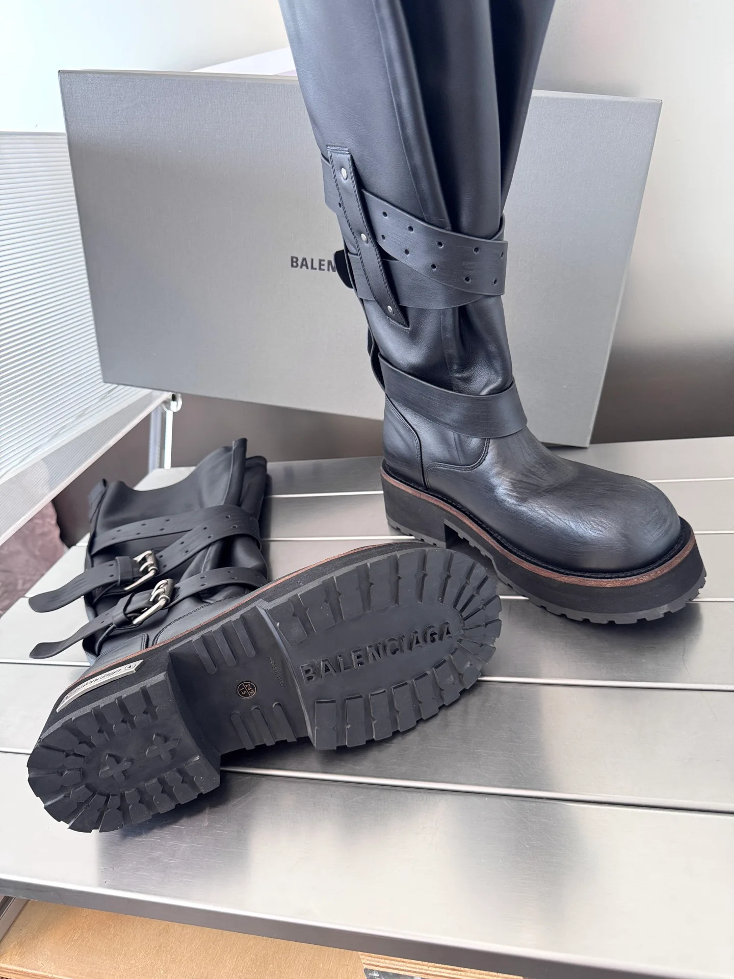 Women's Ankle Boots BALENCIAGA 18152294