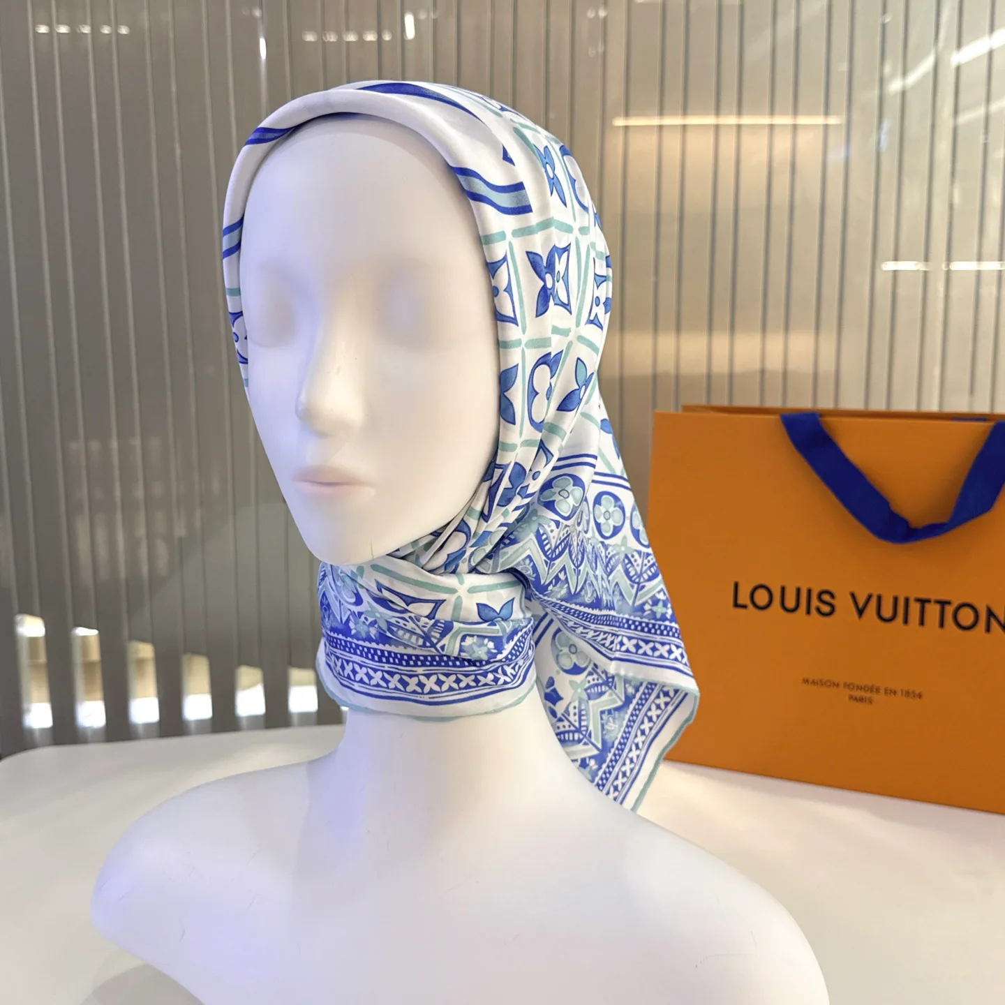 Silk Scarves LOUIS VUITTON 17257487