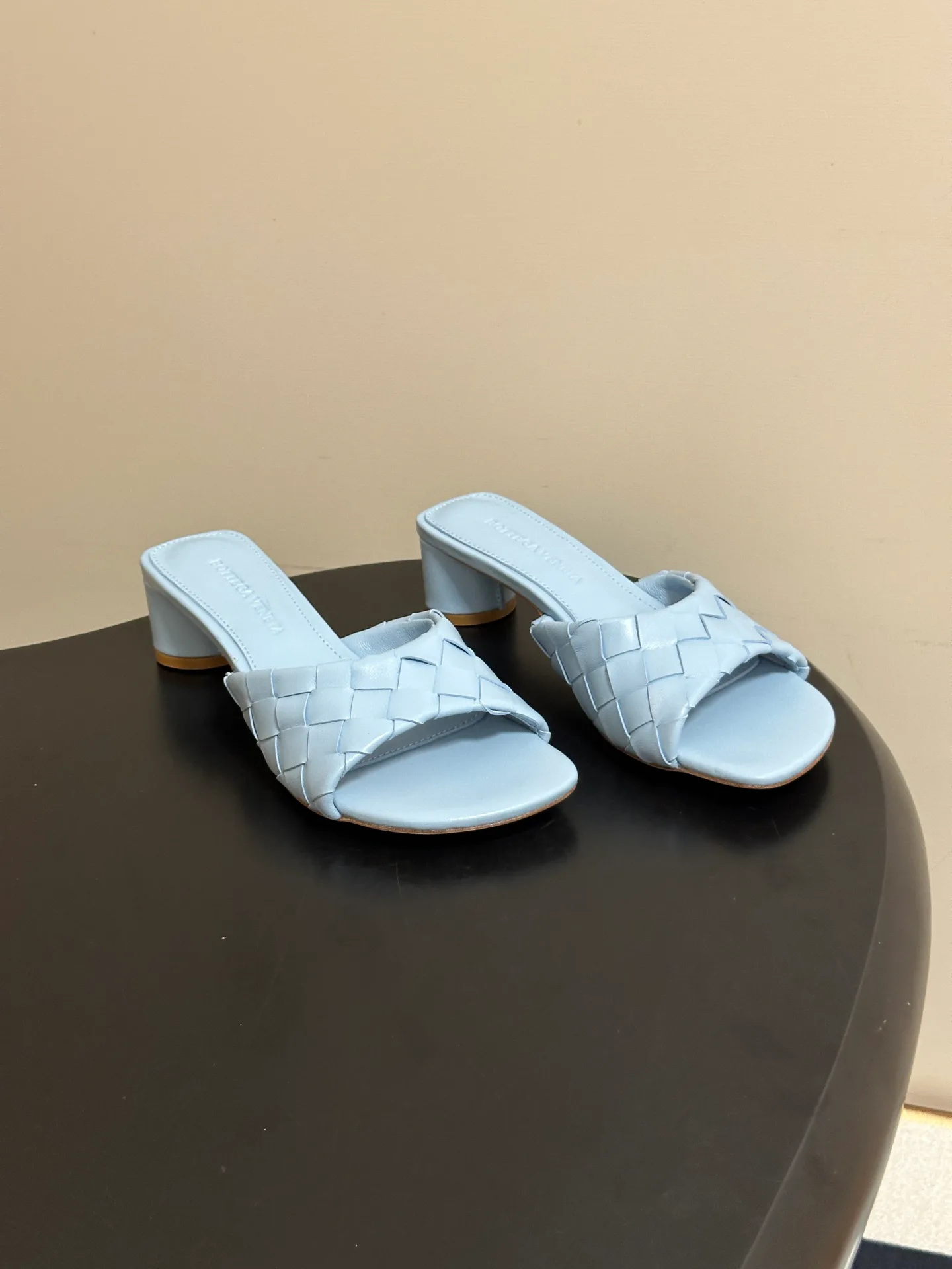 Women's Mules And Clogs BOTTEGA VENETA 17480761