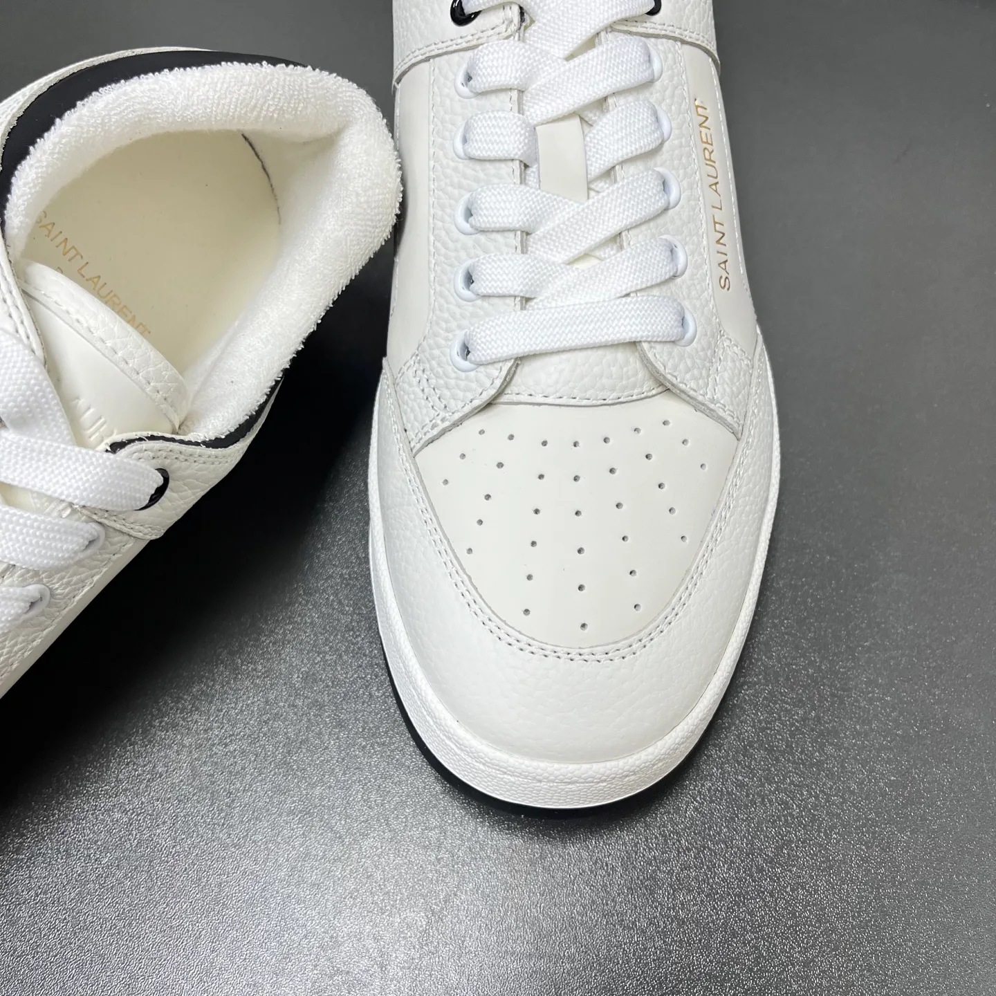 Men's Sneakers SAINT LAURENT 17636687