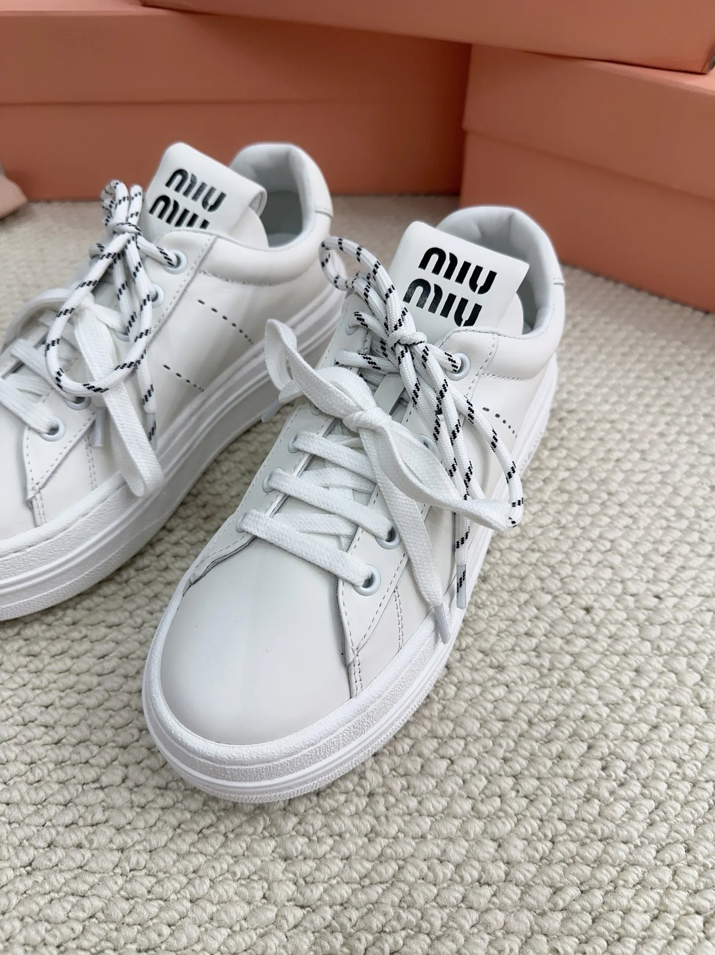 Women's Sneakers MIU MIU 18041144