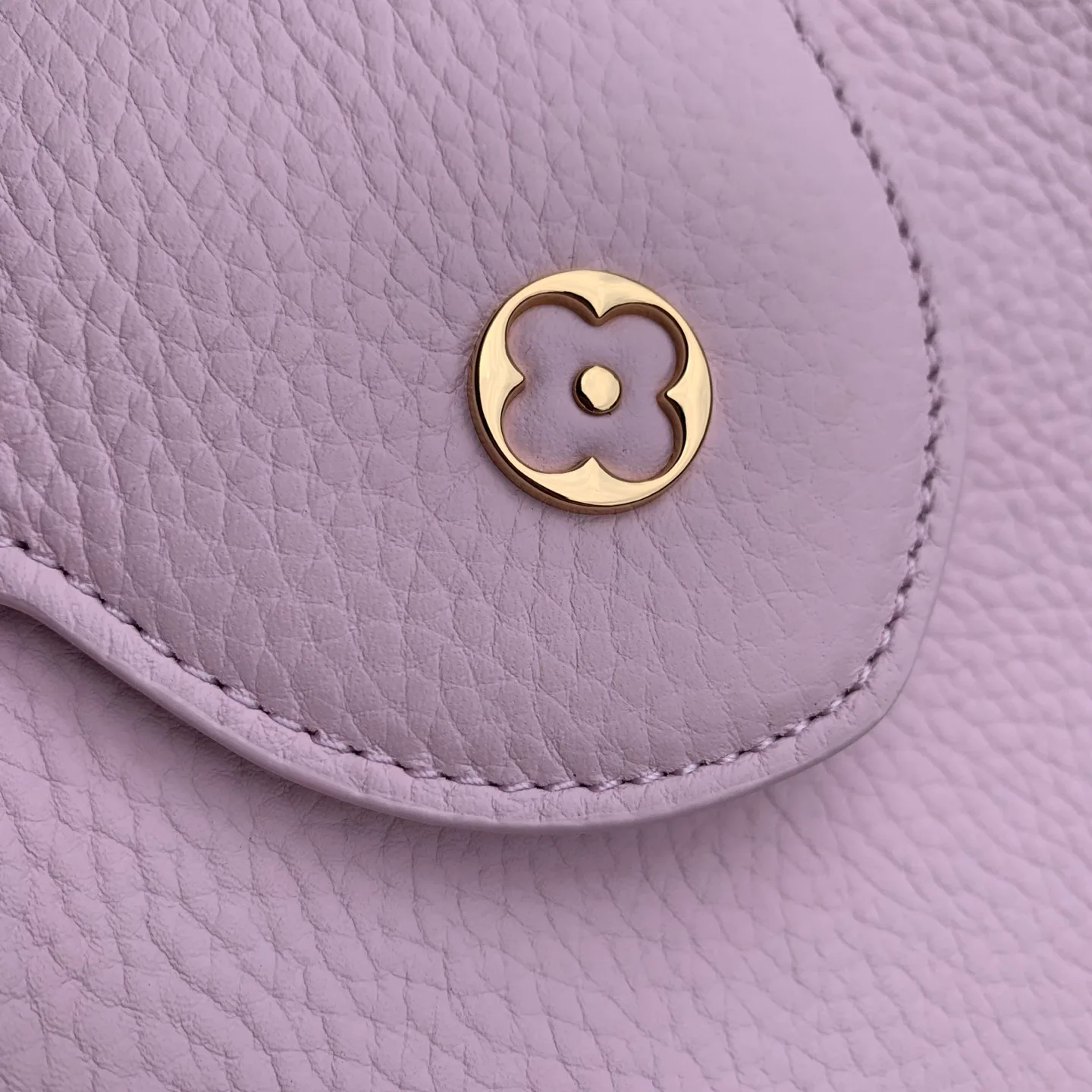 Women's Classic Handbags LOUIS VUITTON 18147585