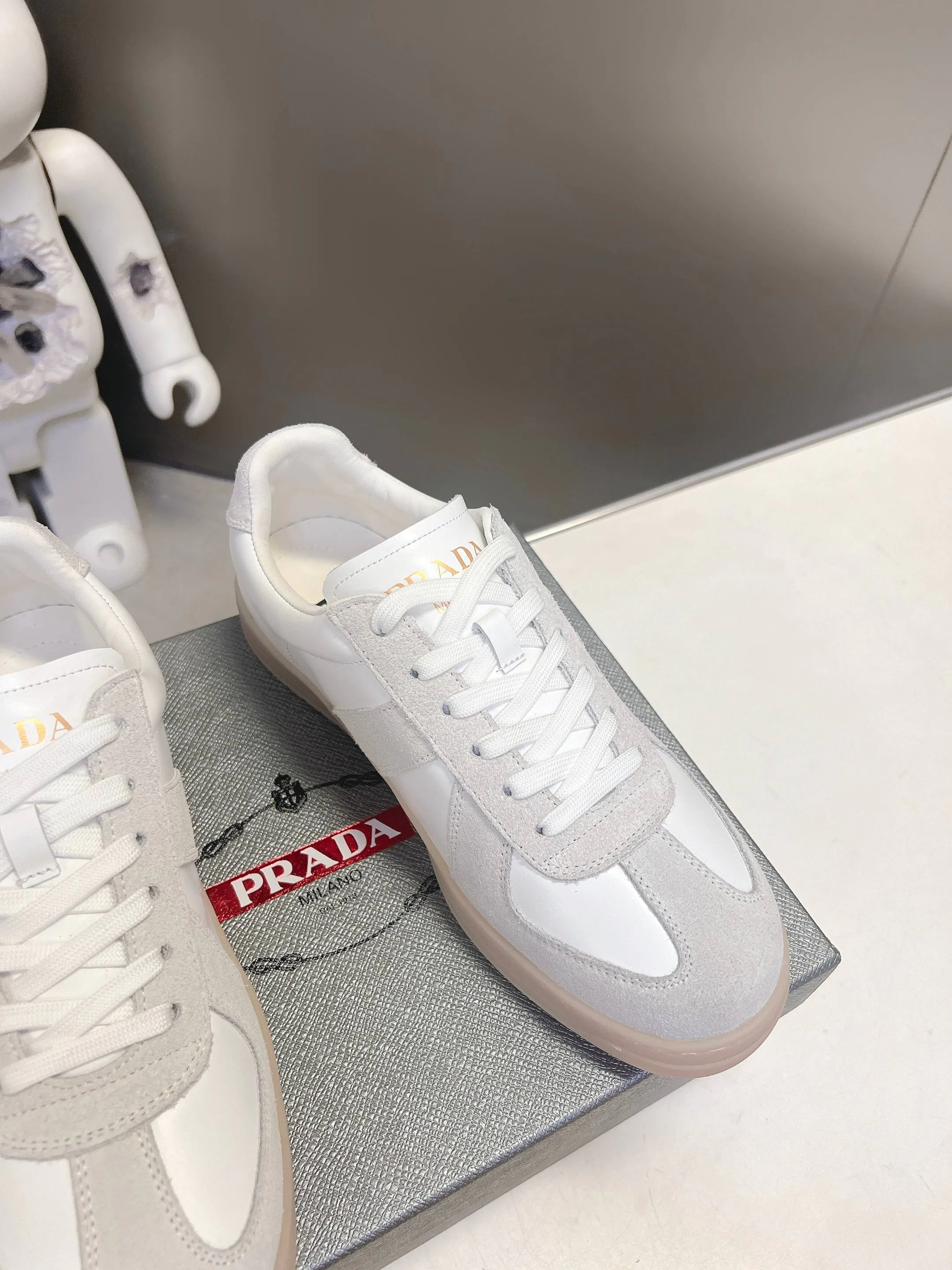 Women's Sneakers PRADA 17803496