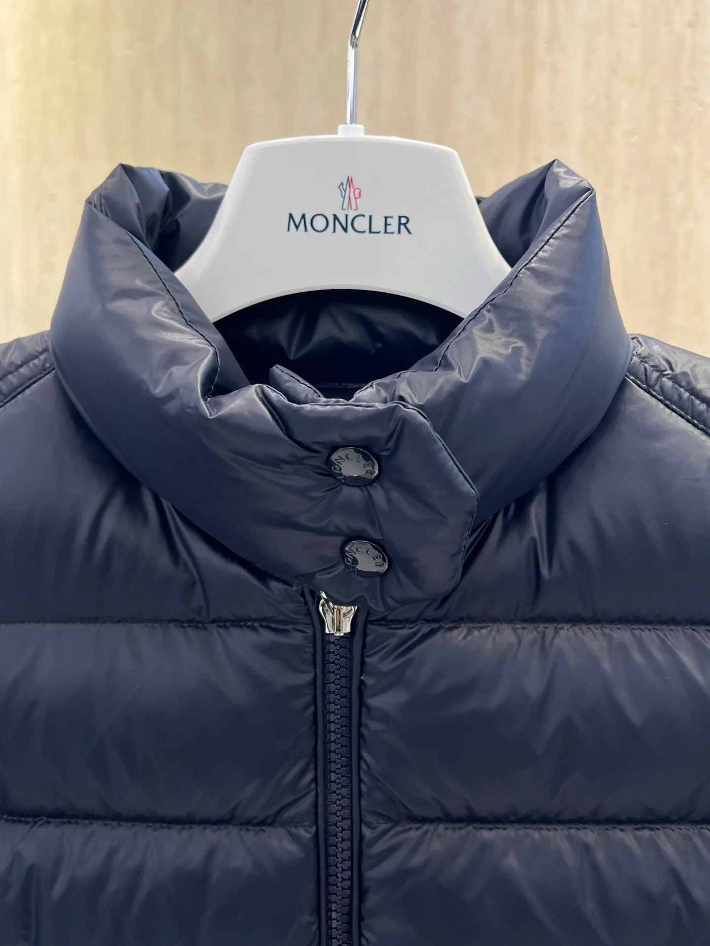 Men's Jackets And Down Jackets MONCLER 18434493
