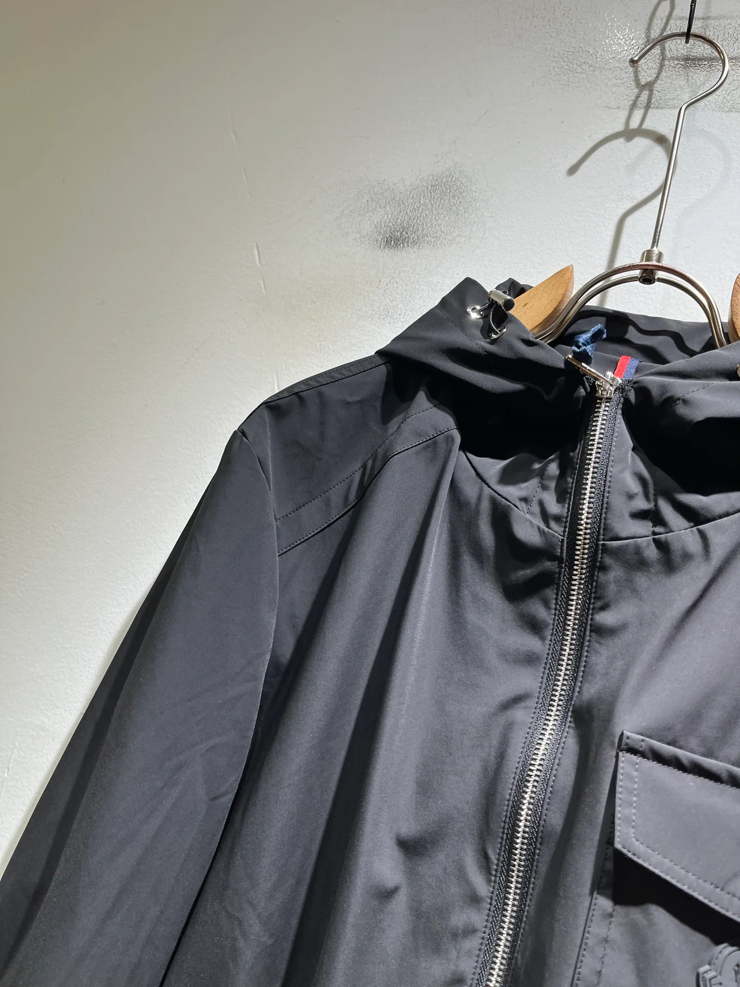 Men's Jackets And Down Jackets MONCLER 18495700