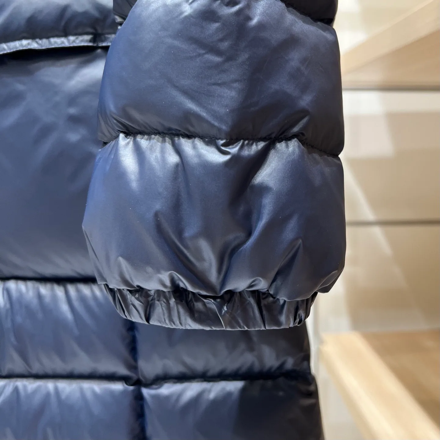 Women's Jackets And Down Jackets MONCLER 18284058