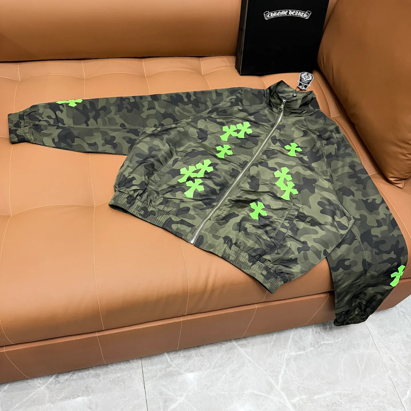Куртки И Пуховики Женские Chrome Hearts 18607130