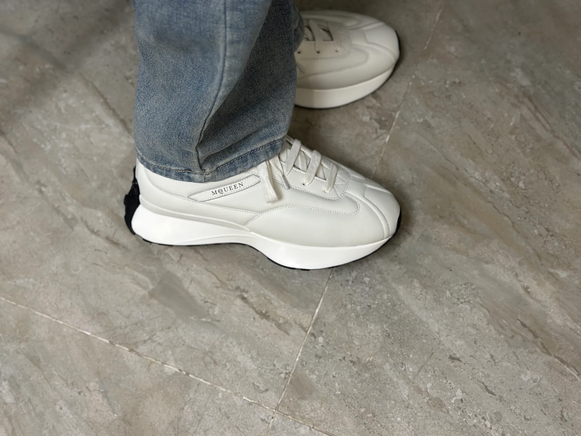 Women's Sneakers ALEXANDER MCQUEEN 18465143