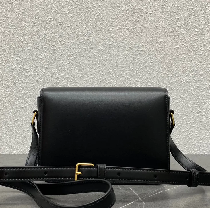 Women's Classic Handbags CELINE 18141589