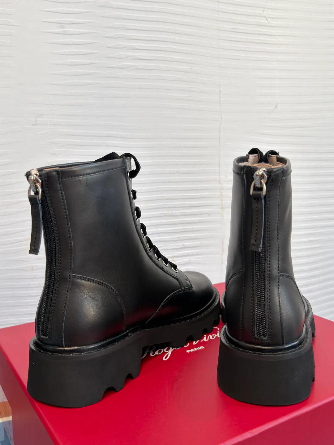 Ботинки Женские Roger Vivier 18604650