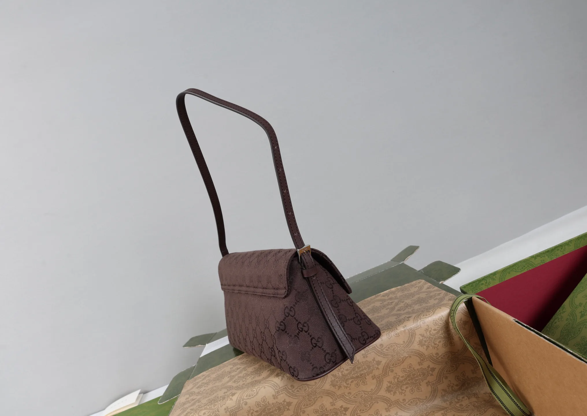 Women's Classic Handbags GUCCI 18065241