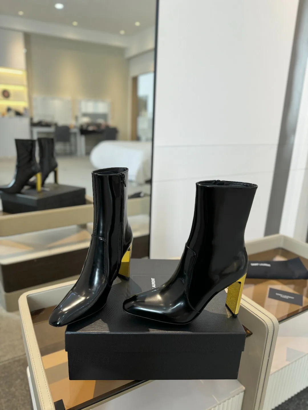 Women's Booties SAINT LAURENT 18247889