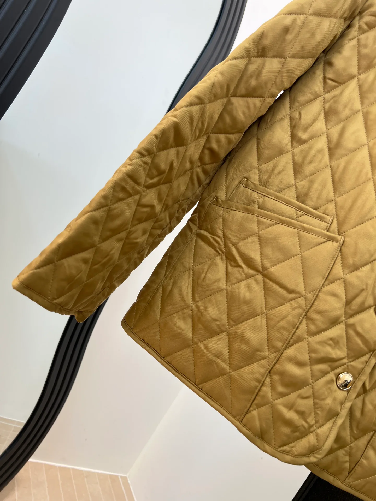 Women's Jackets And Down Jackets BURBERRY 18149746