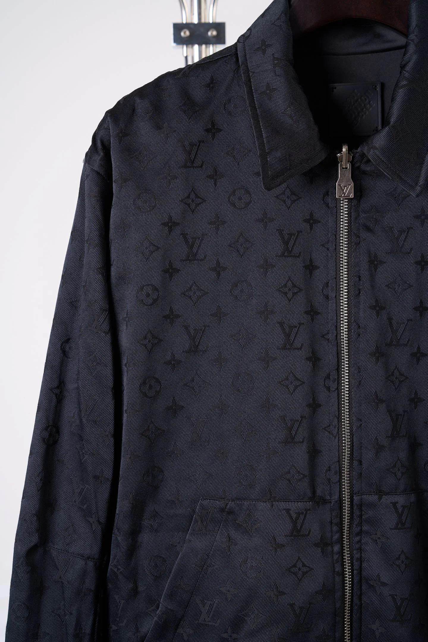 Men's Jackets And Down Jackets LOUIS VUITTON 18178832