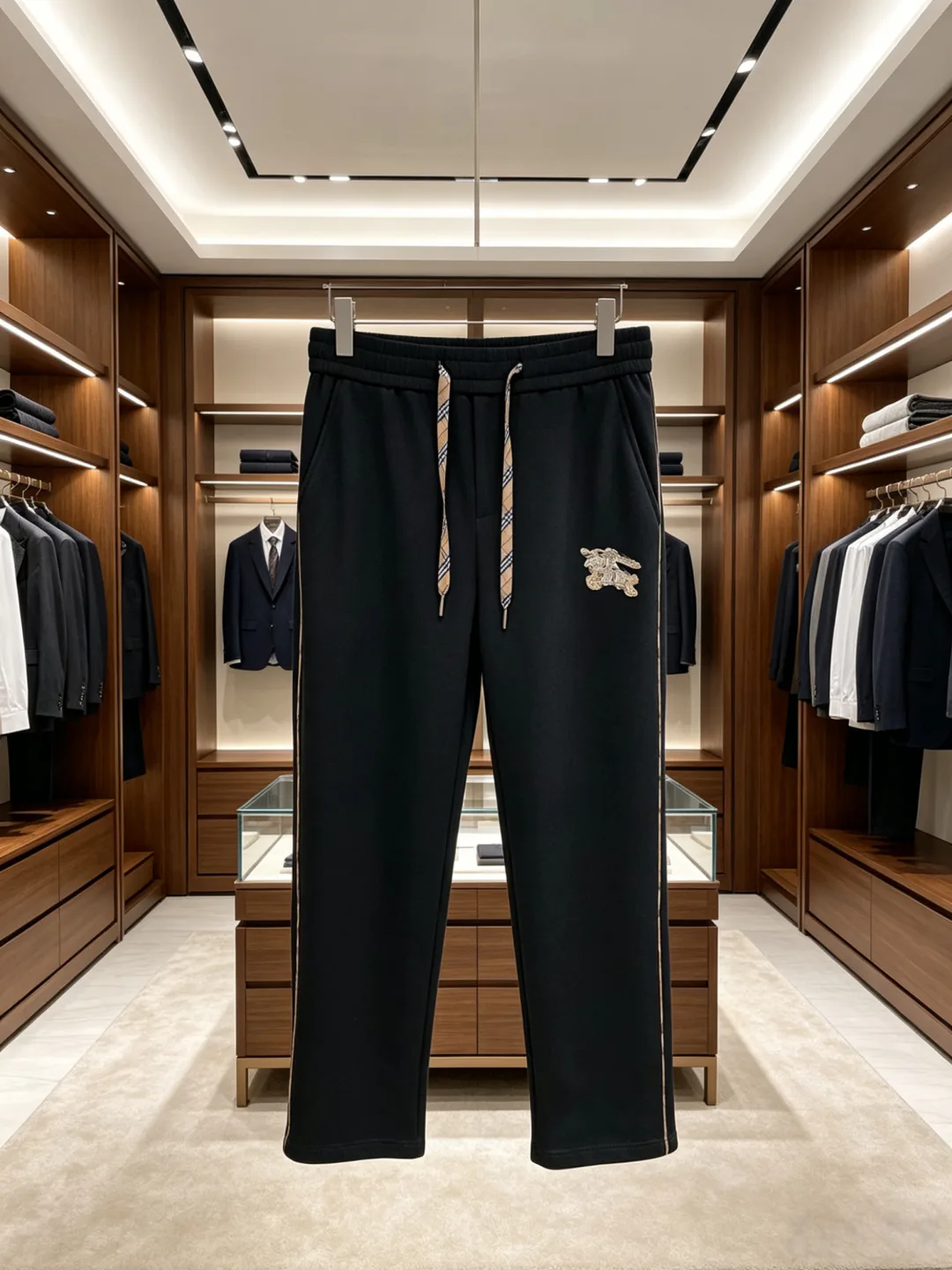 Men's Trousers BURBERRY 18296214