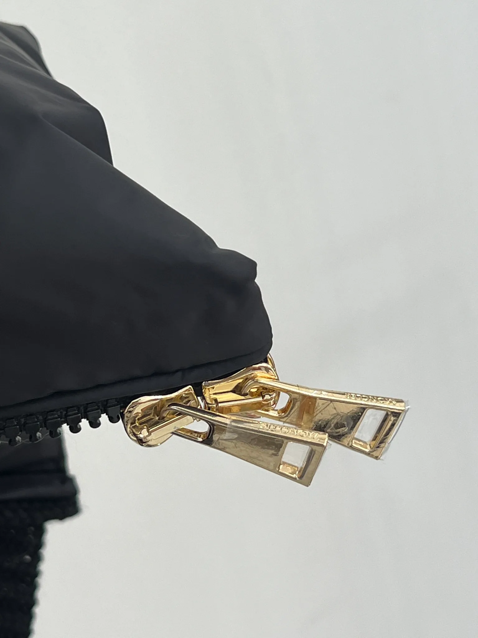 Women's Jackets And Down Jackets MONCLER 18416252