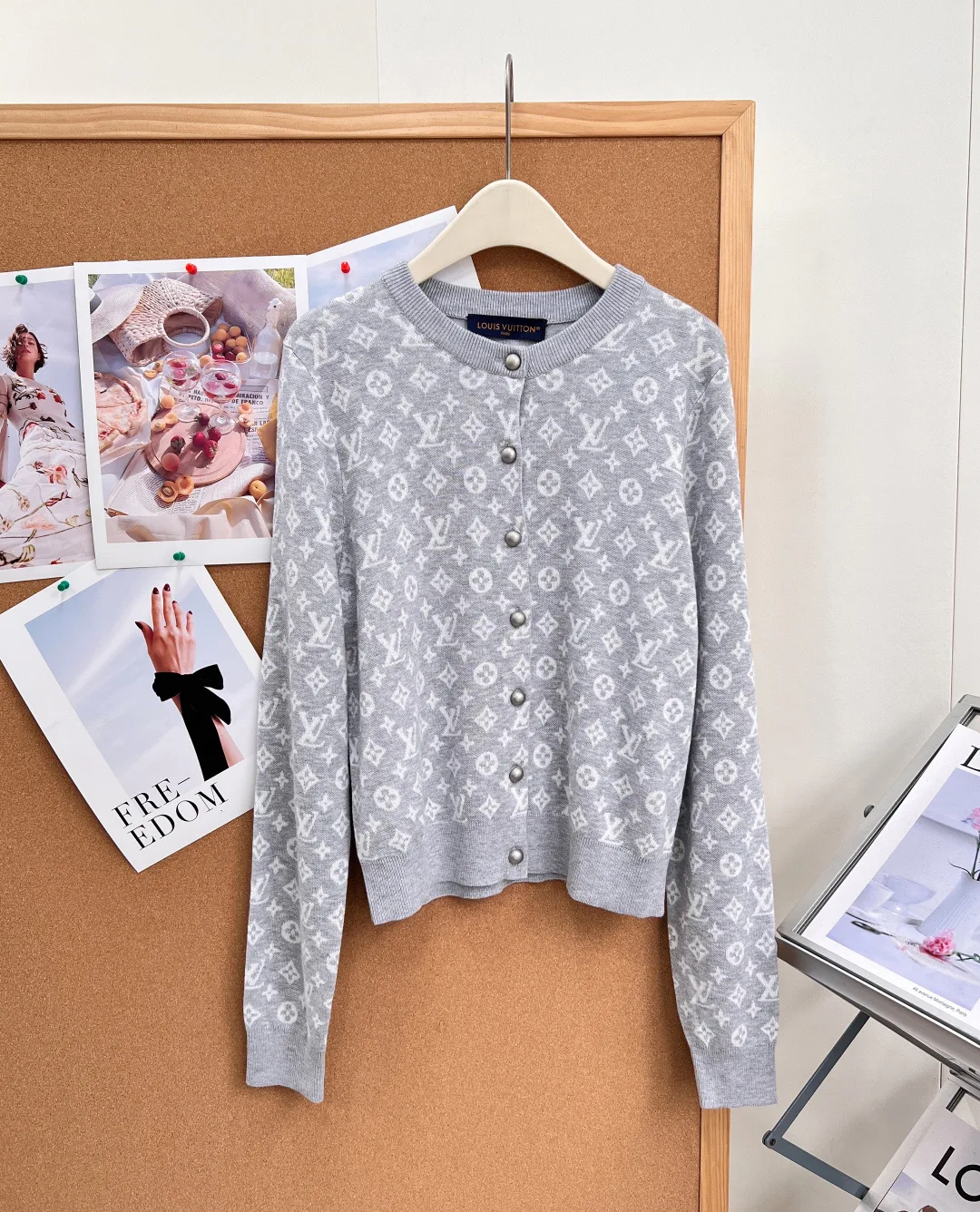 Women's Jumpers And Sweaters LOUIS VUITTON 18015265