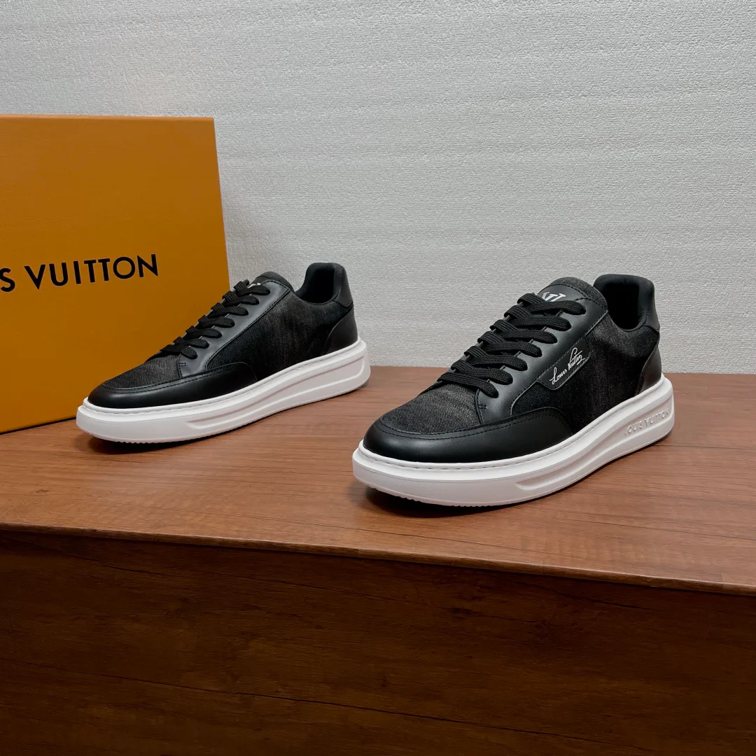Men's Sneakers LOUIS VUITTON 17542438