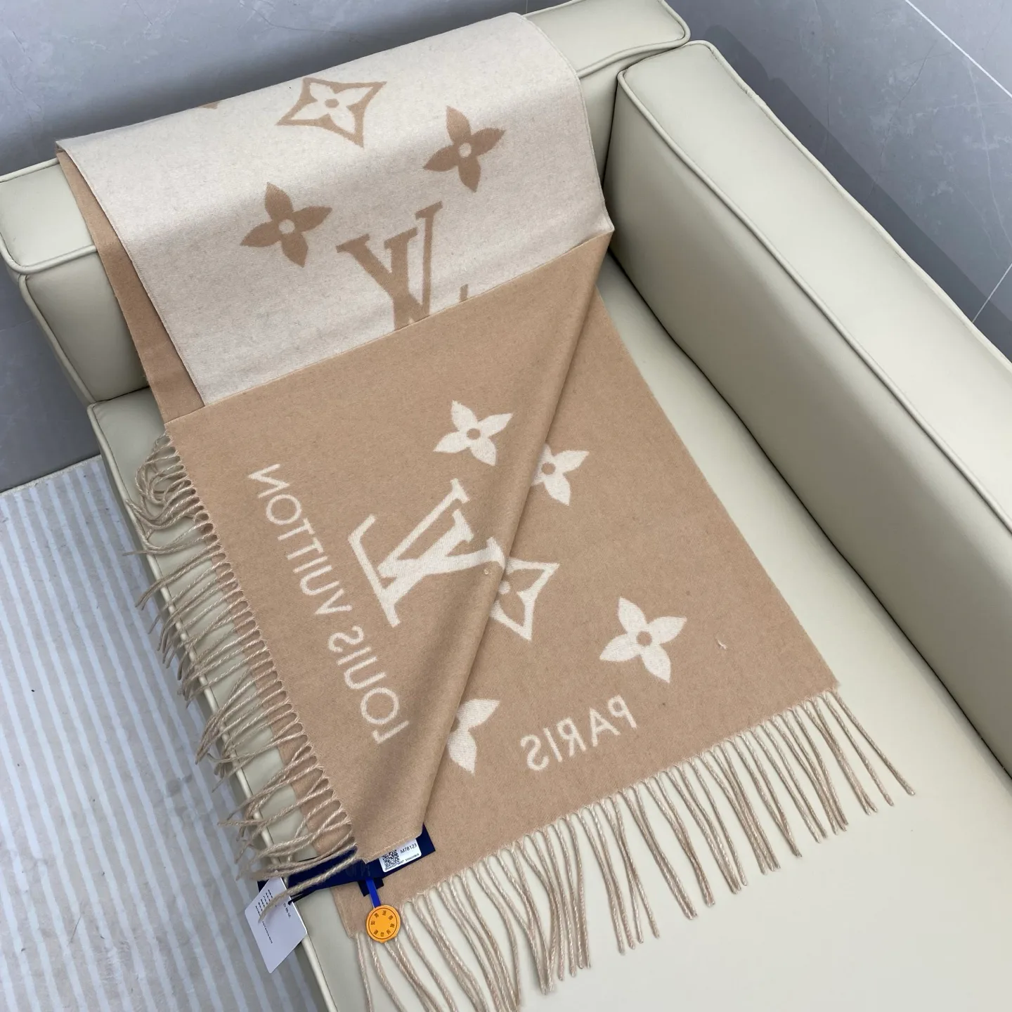 Scarves LOUIS VUITTON 18105571