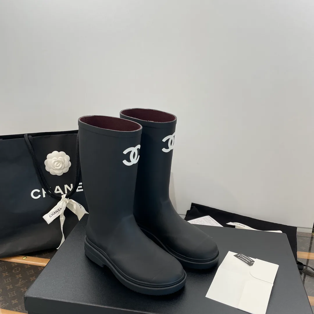 Women's Boots CHANEL 18409813