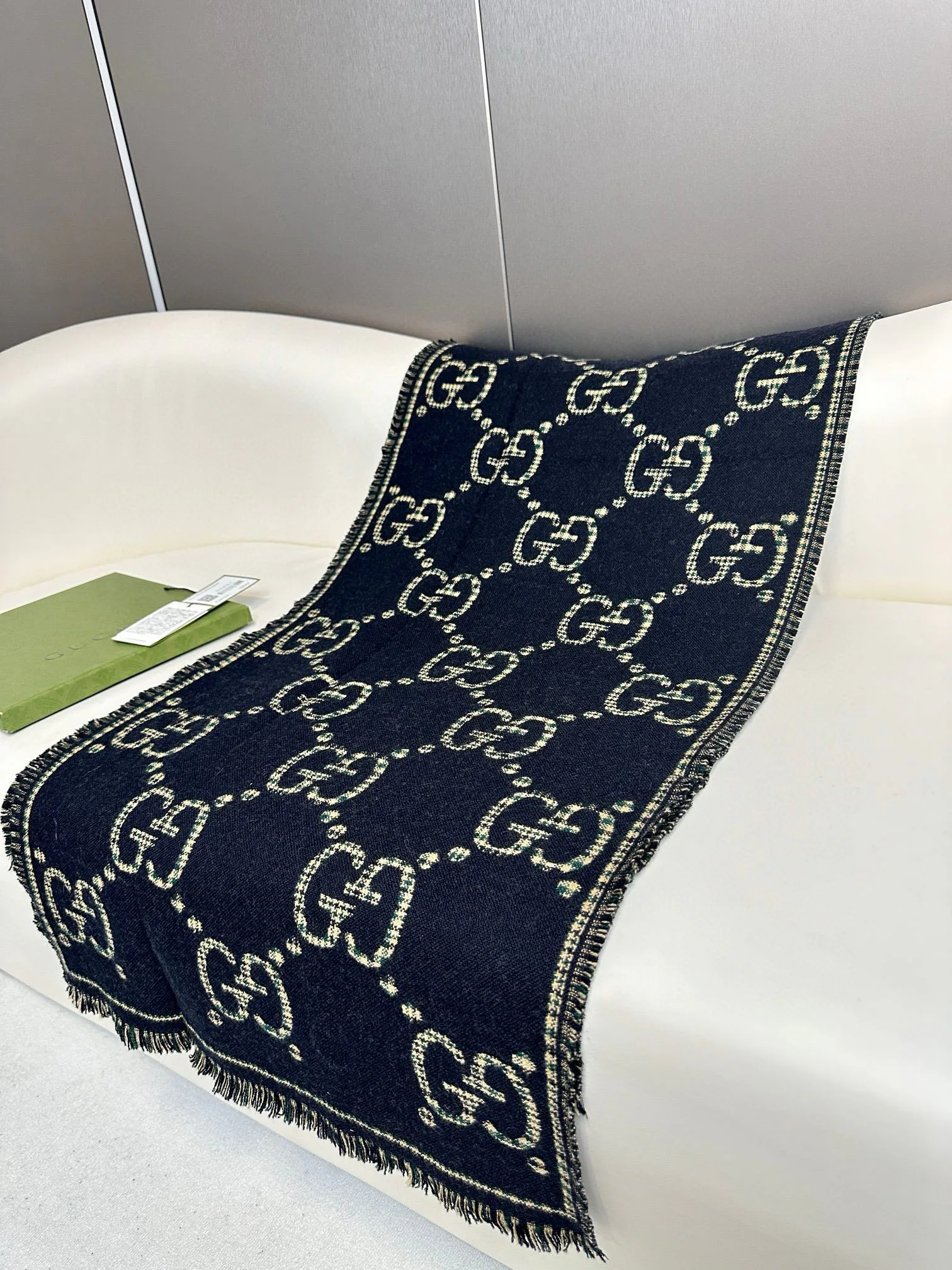 Scarves GUCCI 17911078