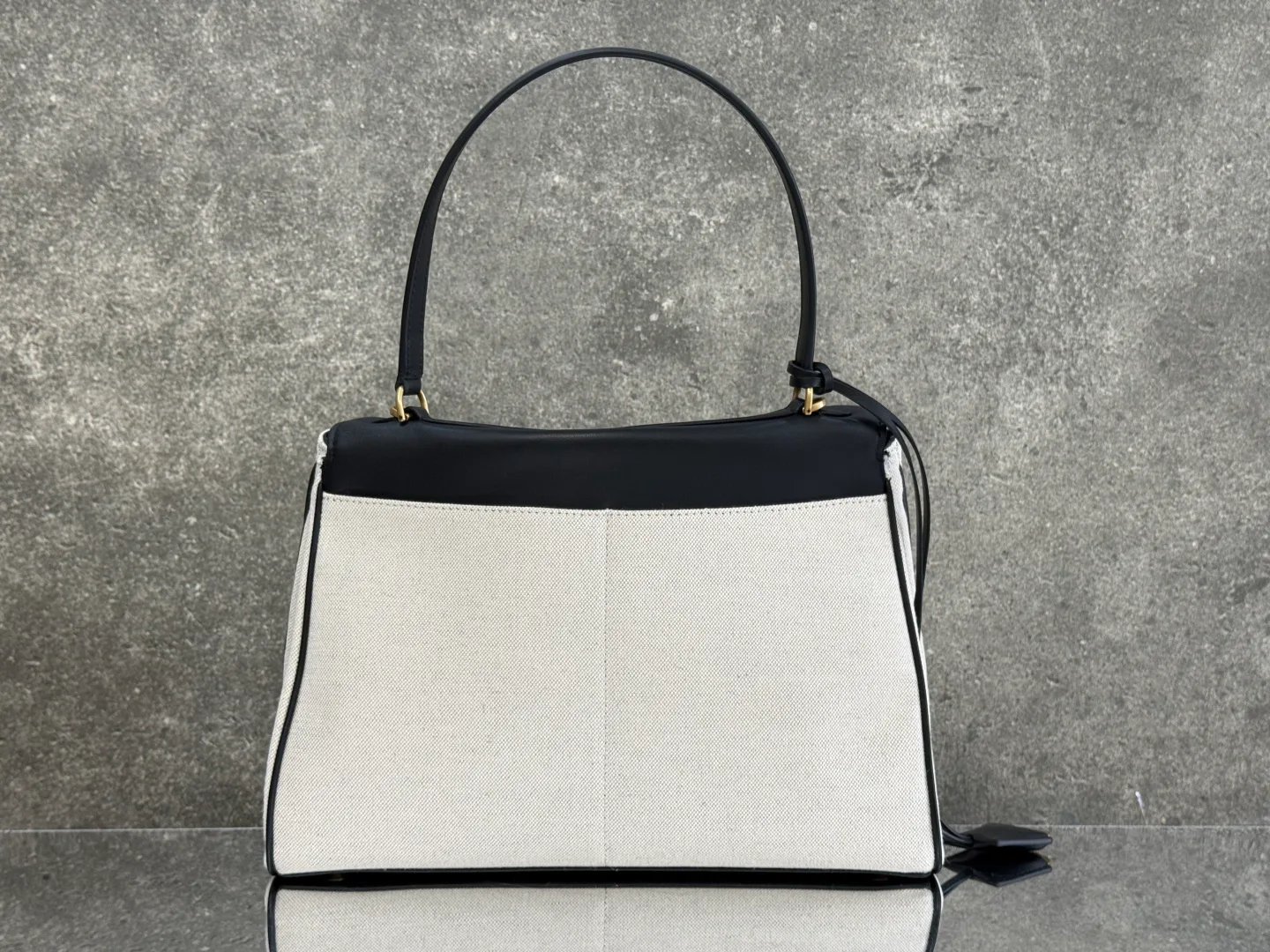 Классические Сумки Женские Balenciaga 18608571