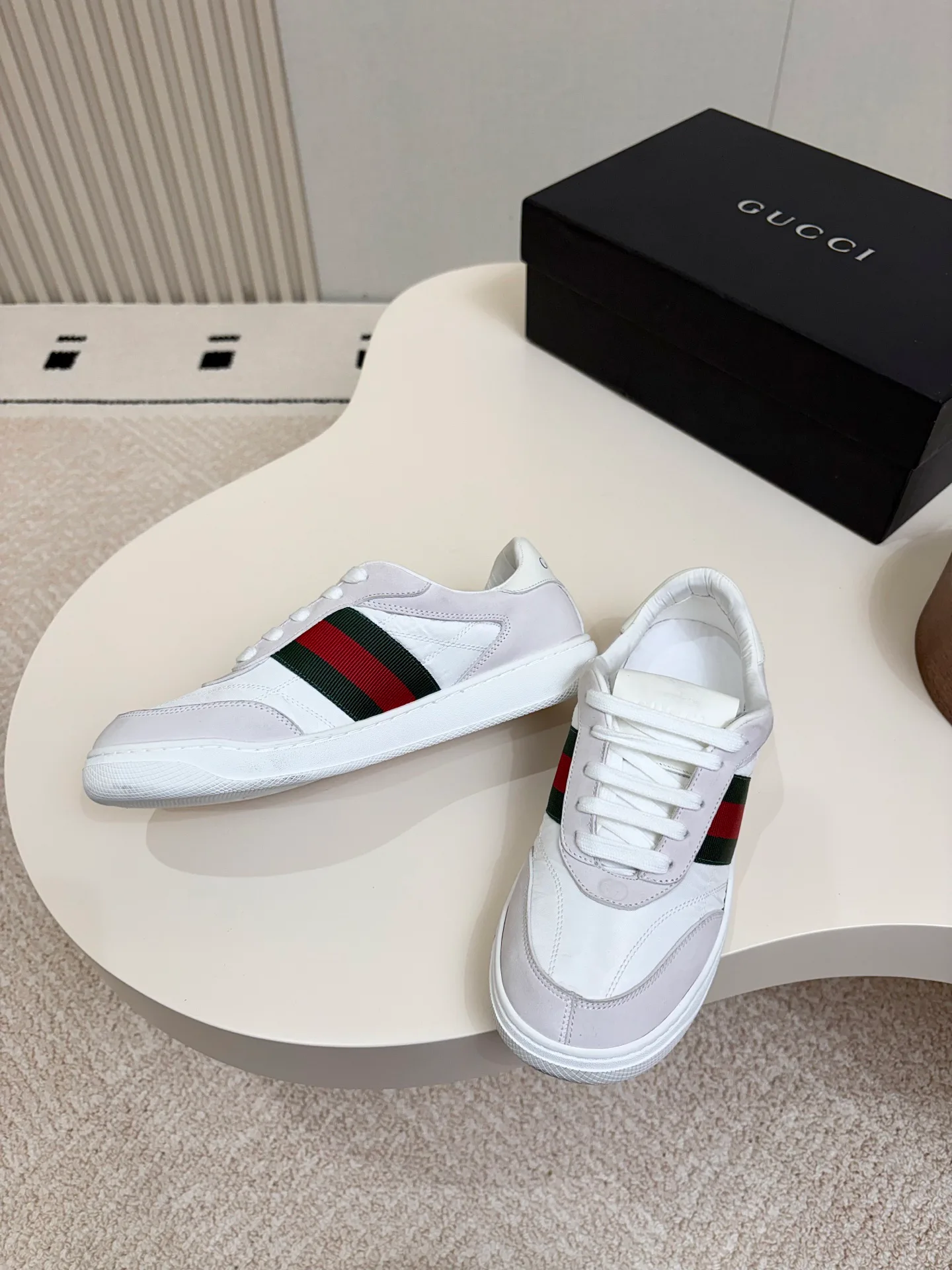 Women's Sneakers GUCCI 18011331