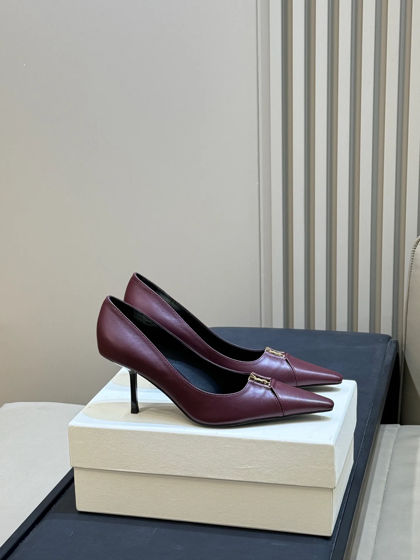 Women's Heels SAINT LAURENT 18073642