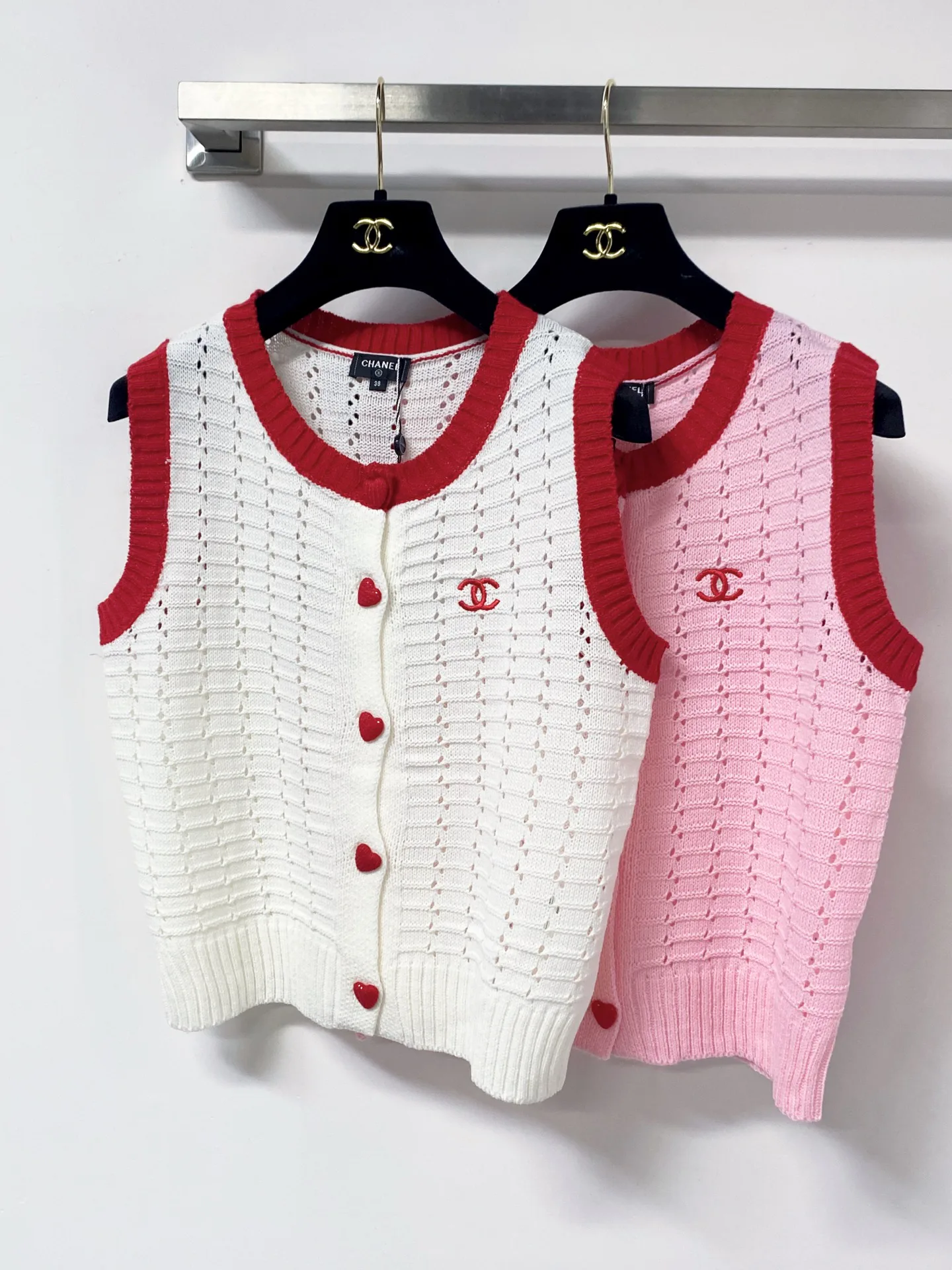 Women's Vests CHANEL 17053610