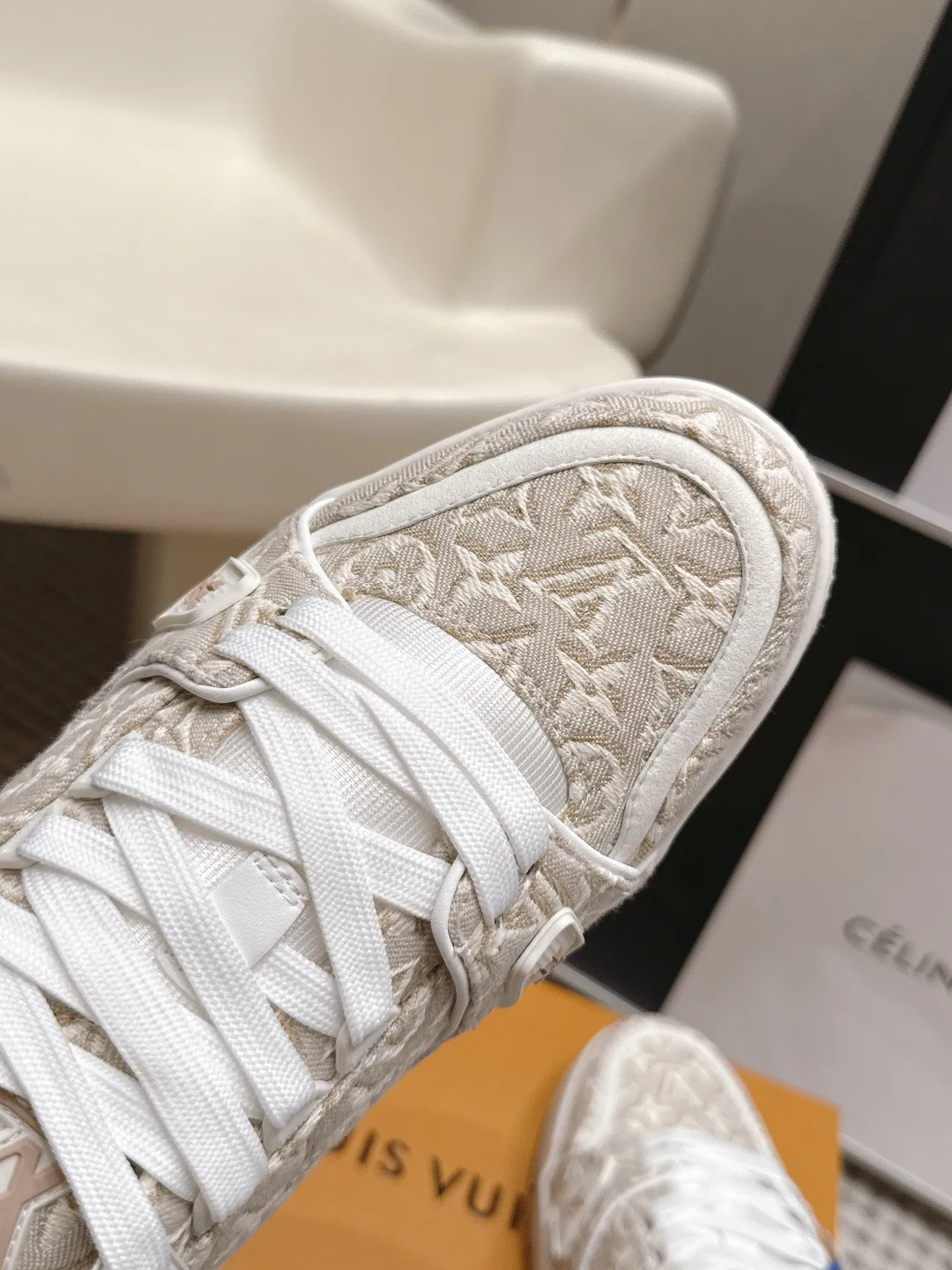 Women's Sneakers LOUIS VUITTON 17657685