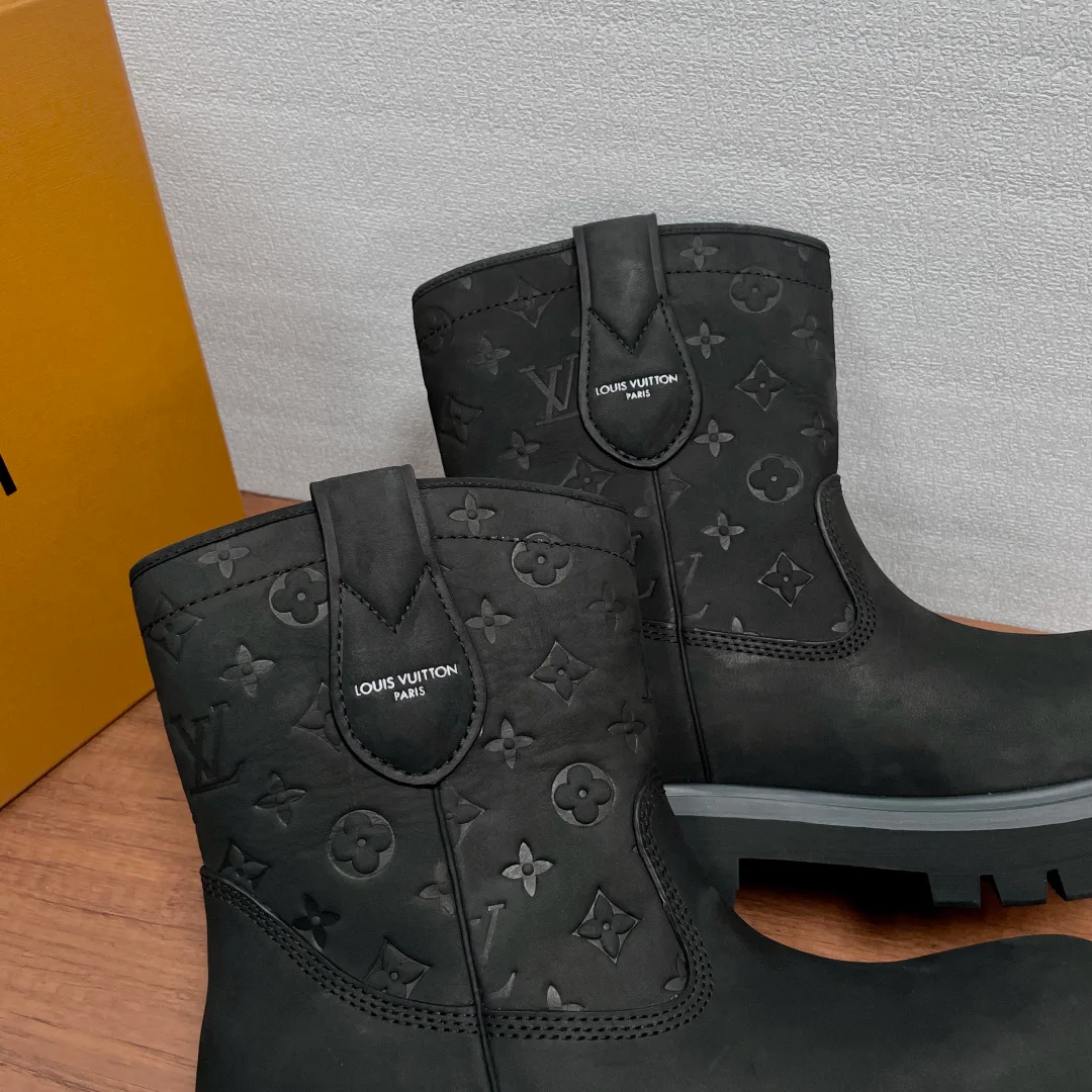 Men's Ankle Boots LOUIS VUITTON 17934634