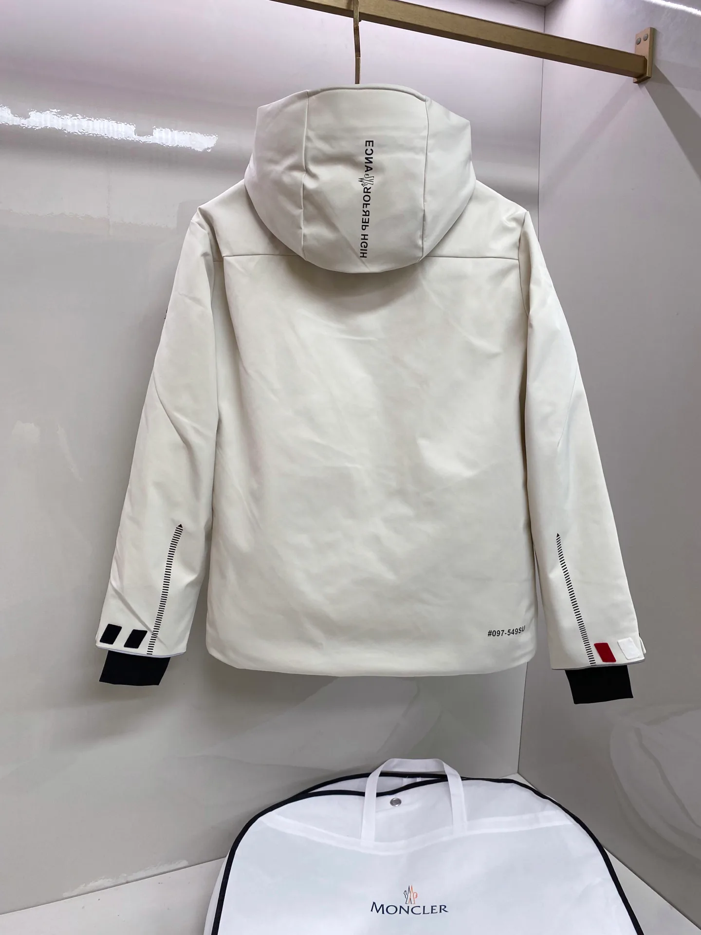 Men's Jackets And Down Jackets MONCLER 18029252