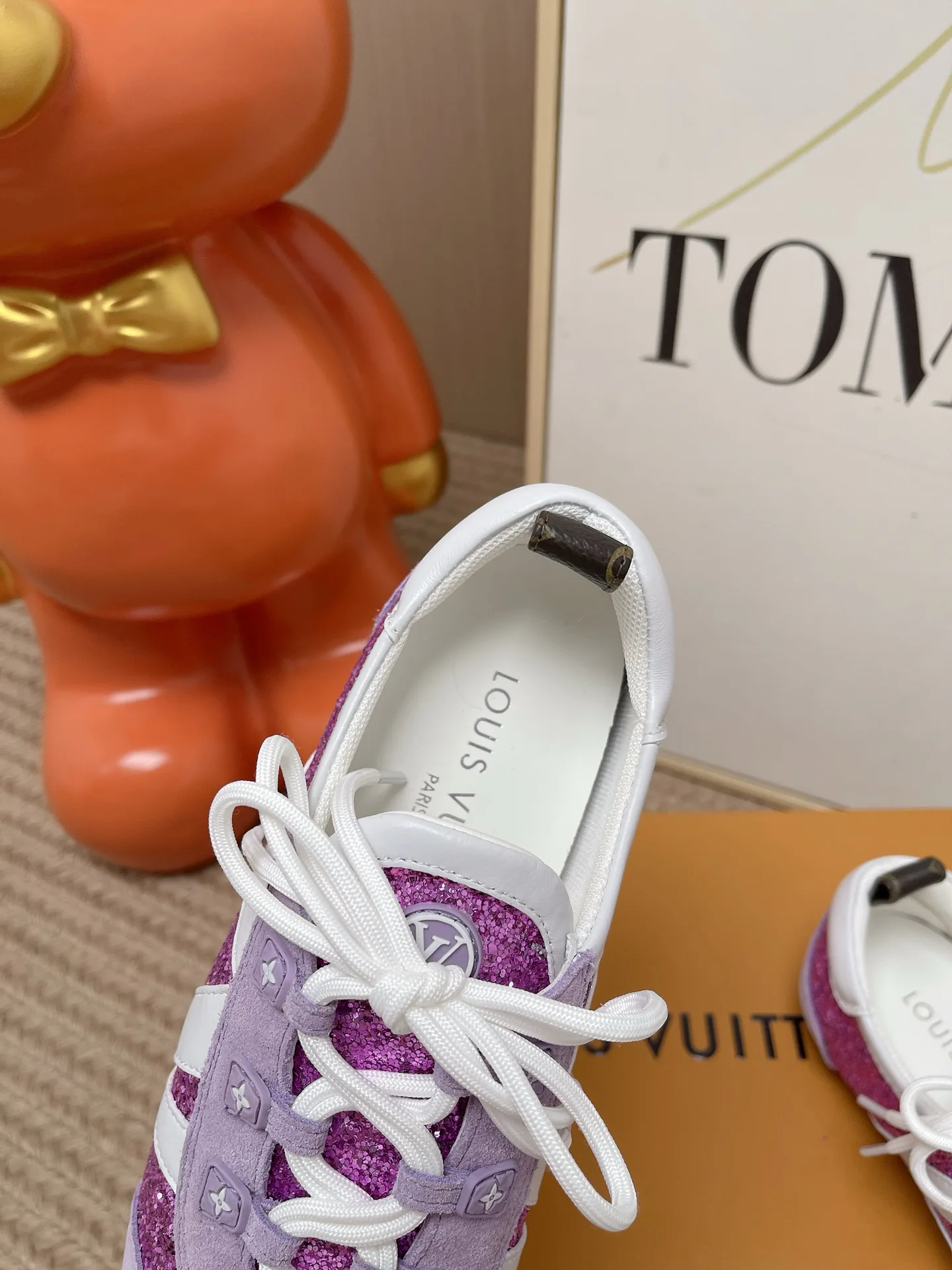 Women's Sneakers LOUIS VUITTON 17449408