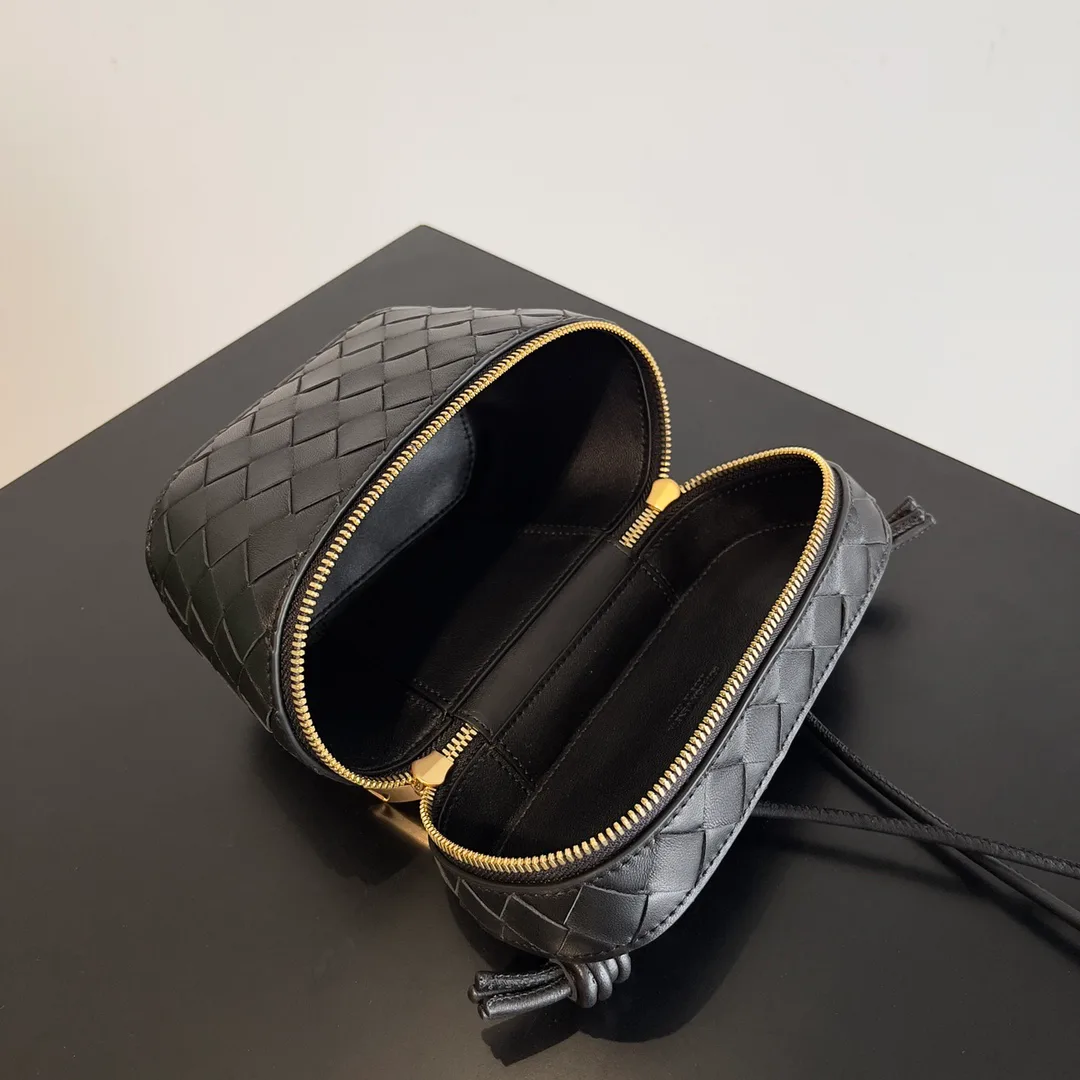 Women's Shoulder Bags BOTTEGA VENETA 17825281